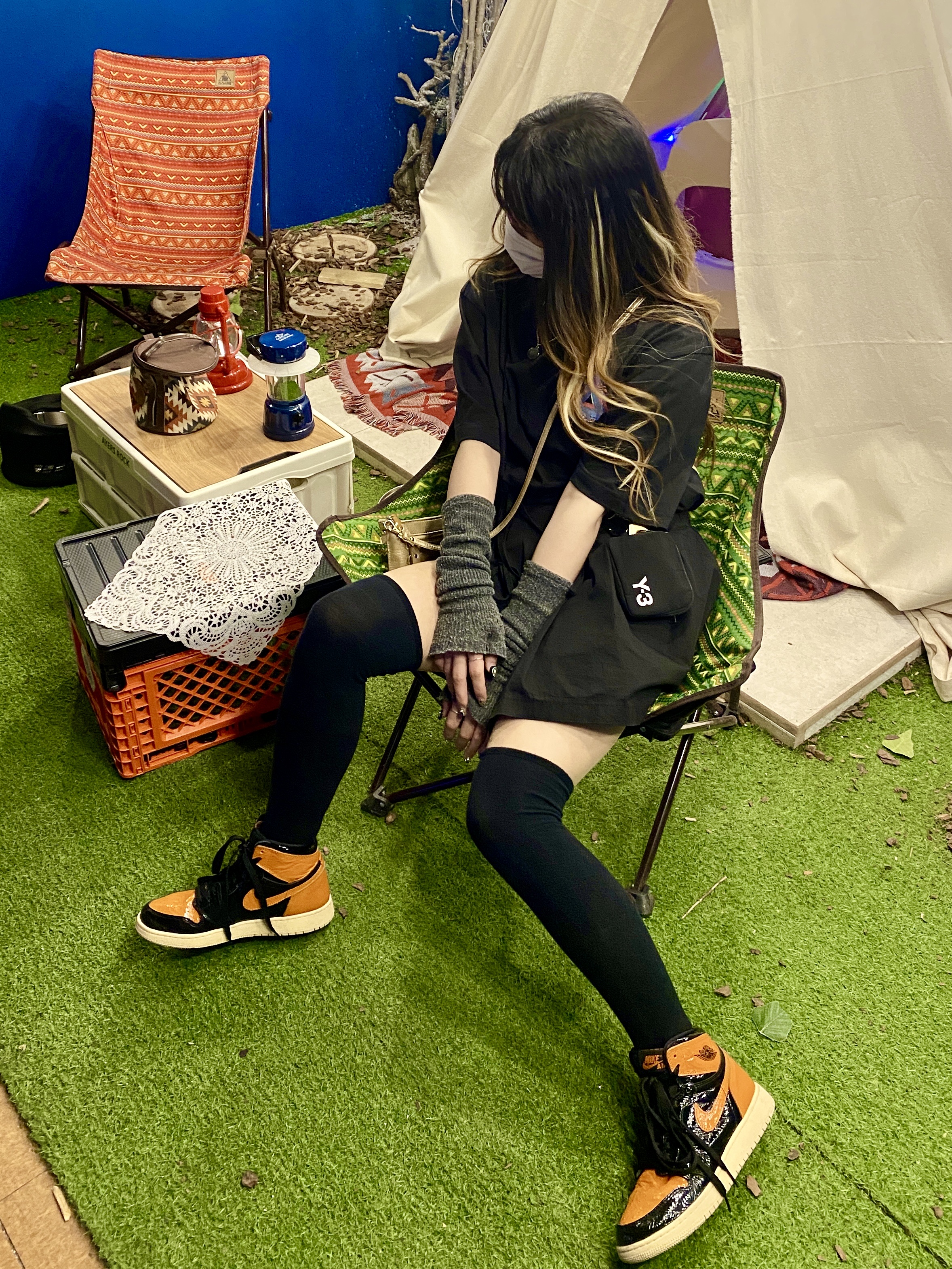 (GS) Jordan 1 Retro High OG Shattered Backboard 3.0, Palace Tri-Ferg Colour Blur T-Shirt Black - 20FW 착용 스타일