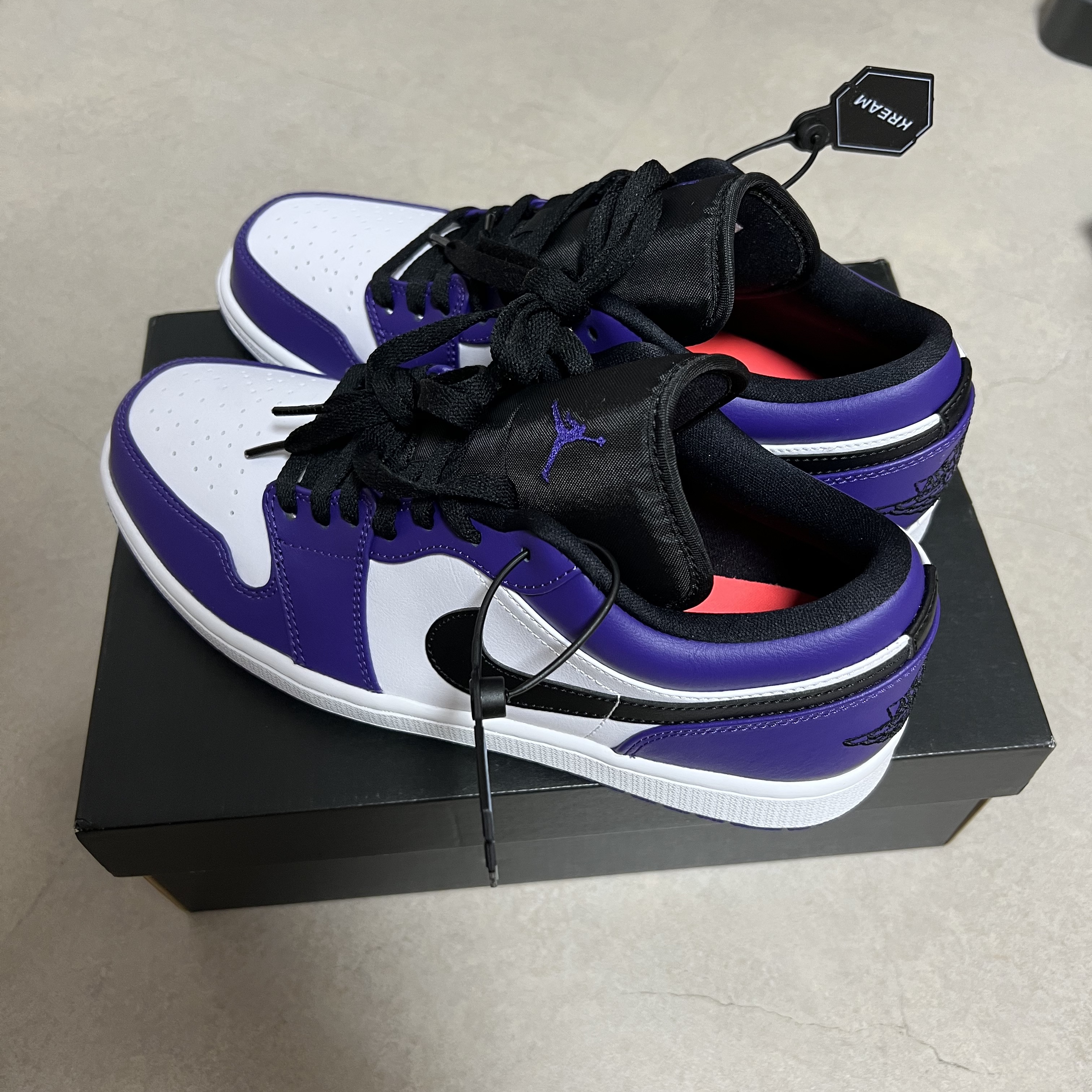 Jordan 1 Low Court Purple 2020 착용 스타일 - 1