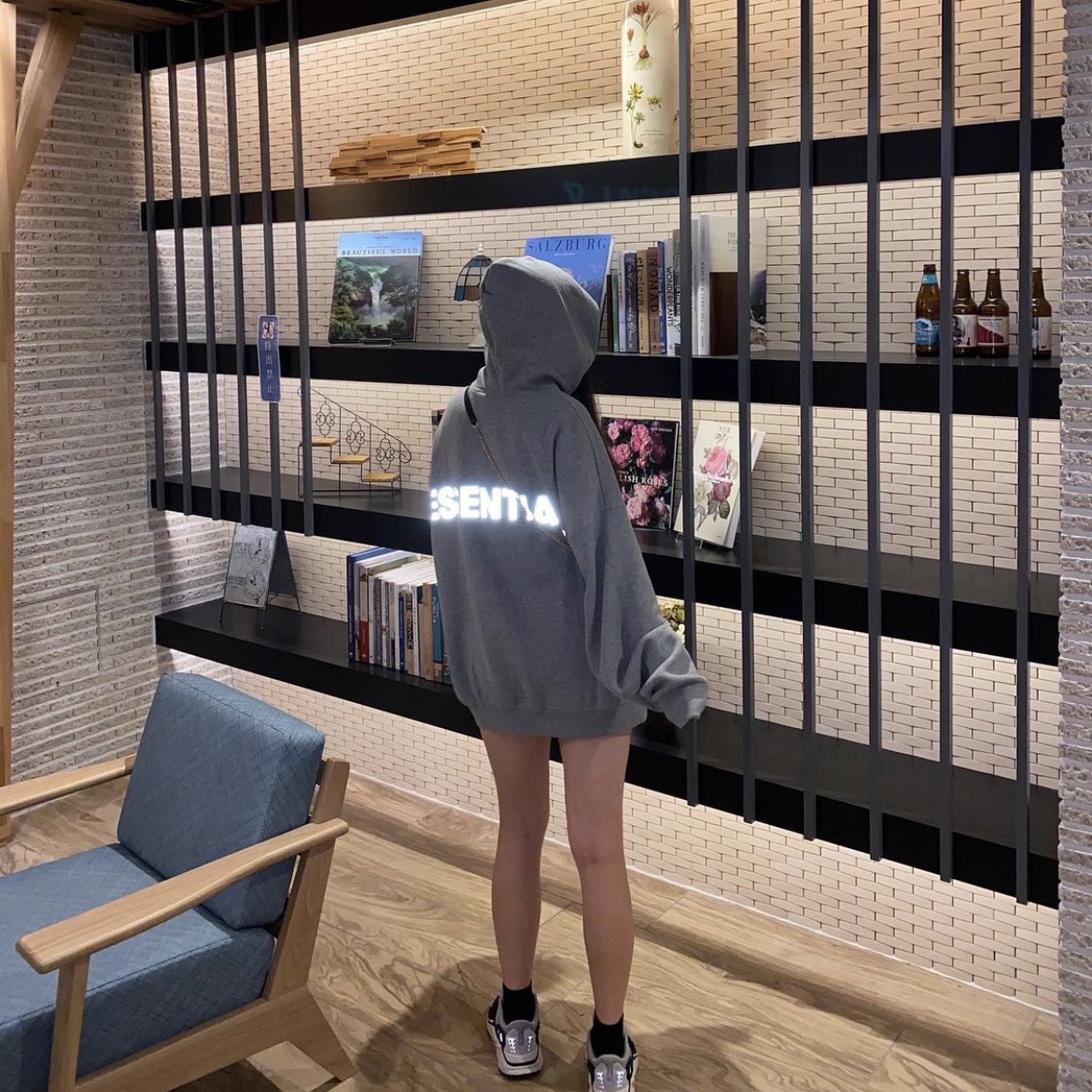 Essentials Pull-Over Hoodie Heather Oatmeal - 21SS, Adidas Yeezy Boost 700 Wave Runner Solid Grey 2021/2022 착용 스타일