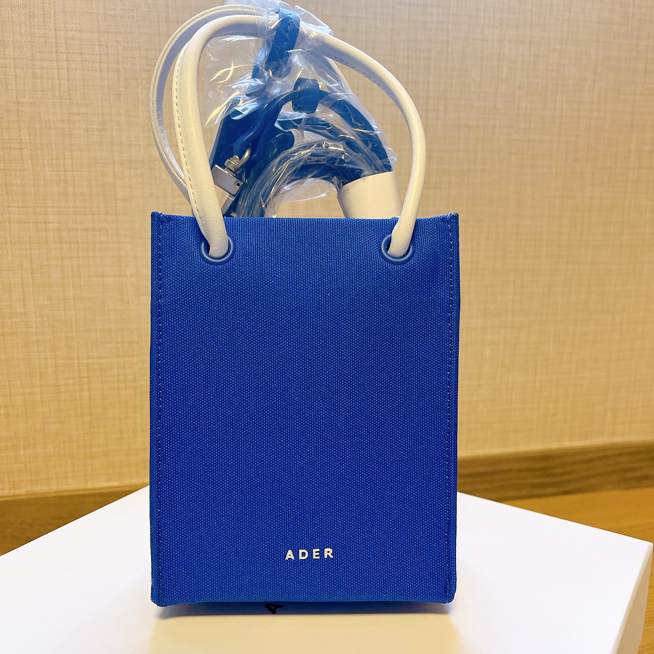 Ader Error Small Shopper Bag Z-Blue 착용 스타일 - 2