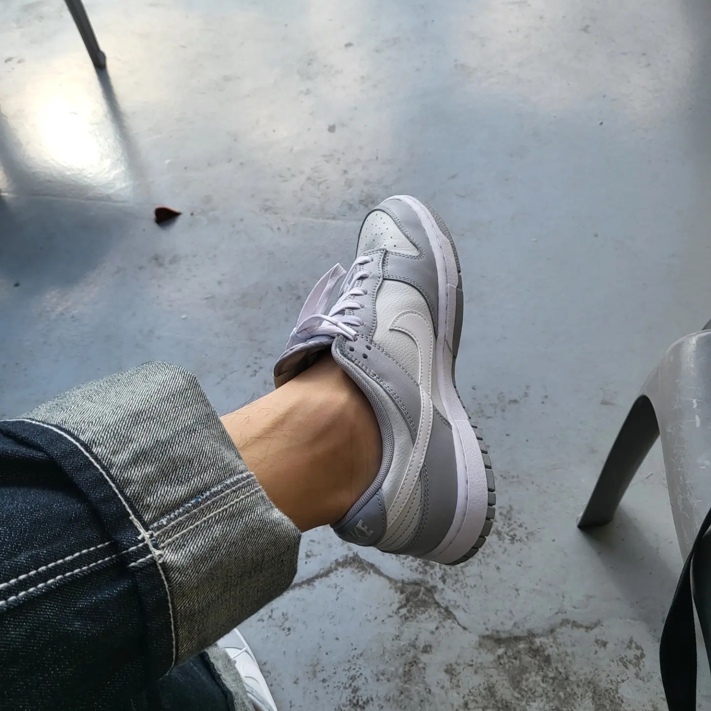 Nike Dunk Low Retro Wolf Grey 착용 스타일 - 1