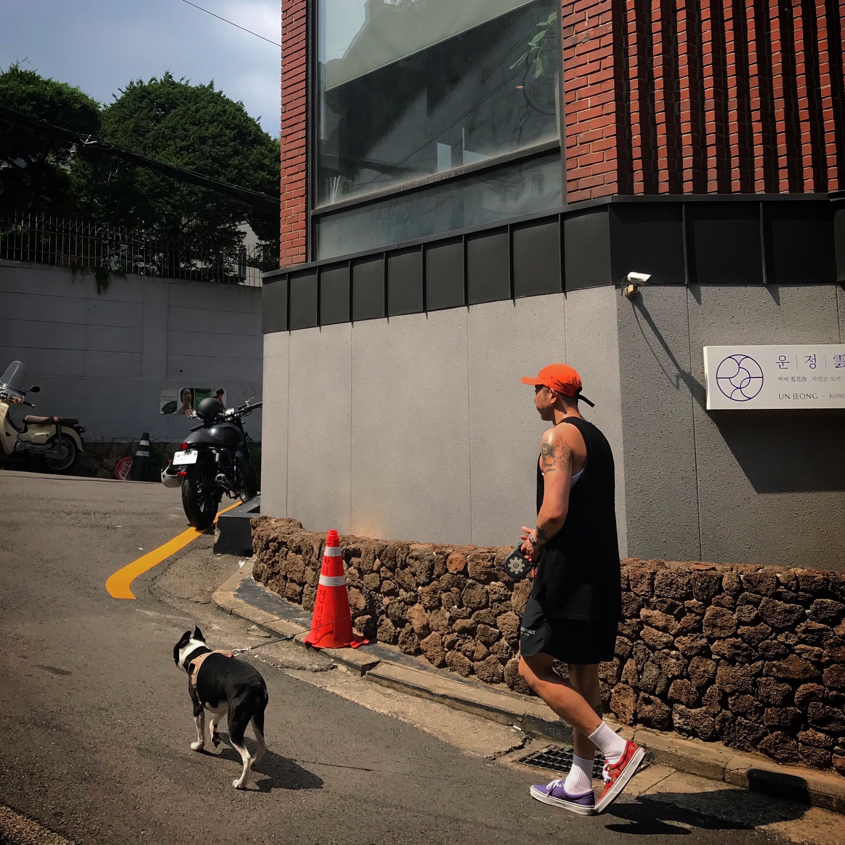 Essentials Volley Shorts Black Reflective - 20SS, Vans x MoMA Era Faith Ringgold 착용 스타일 - 1