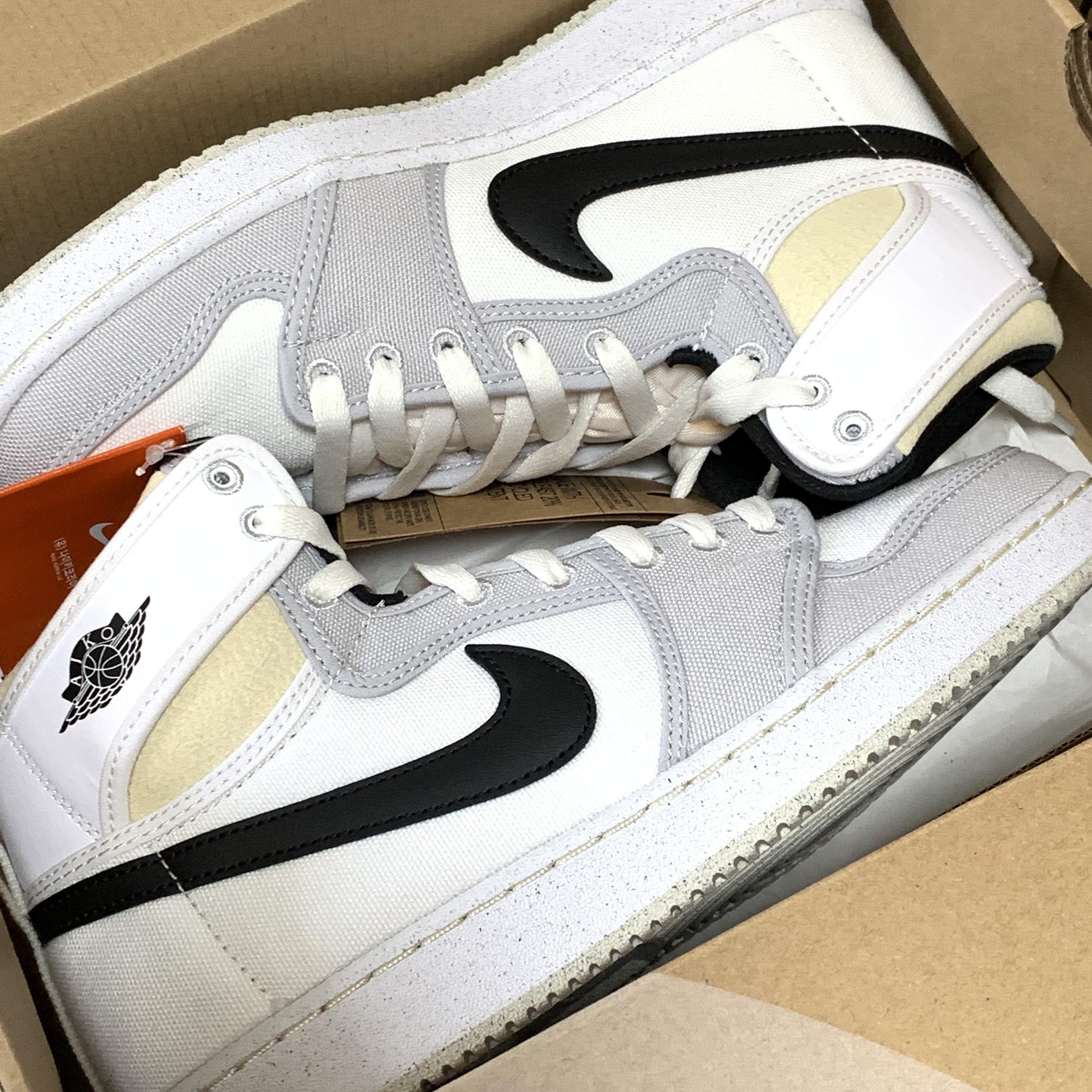 Jordan 1 KO White and Black 착용 스타일