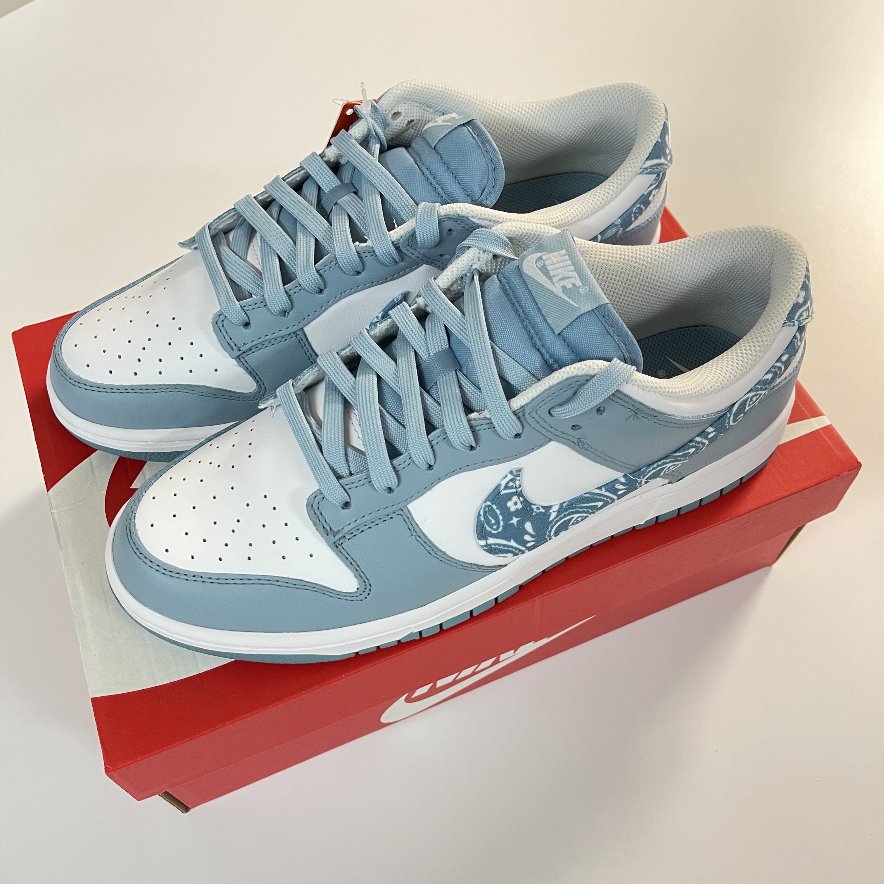 (W) Nike Dunk Low Essential Blue Paisley 착용 스타일 - 3