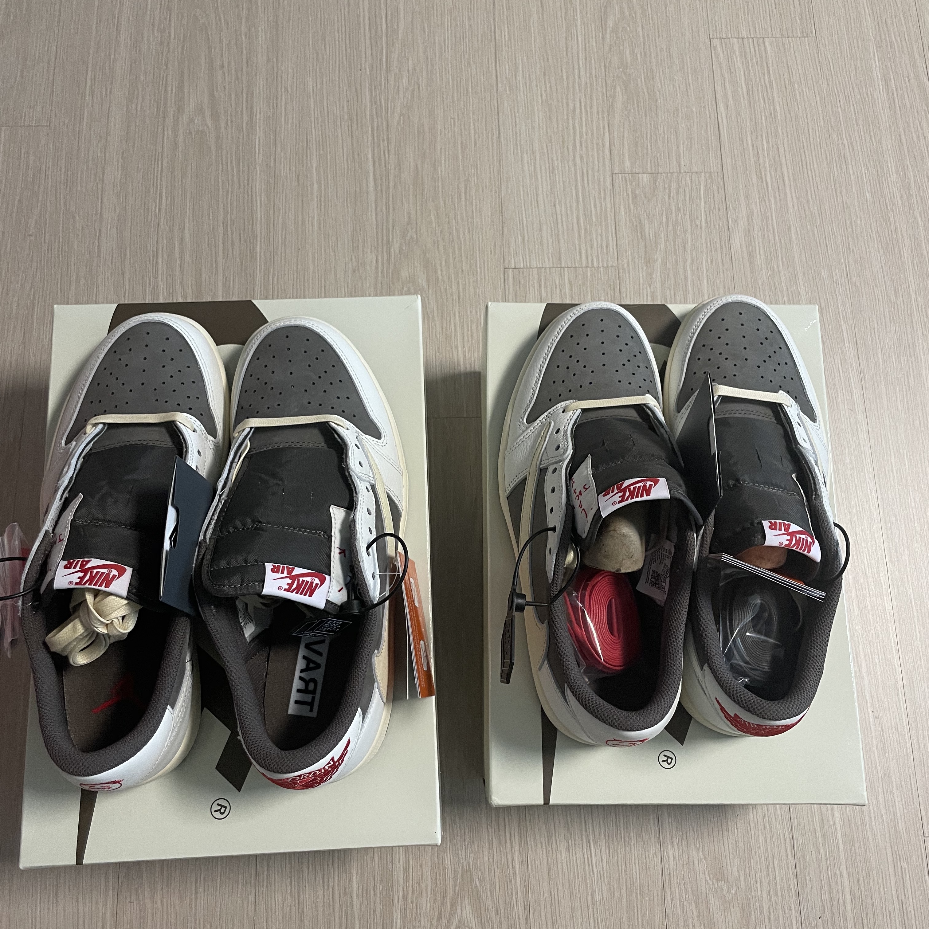 Jordan 1 x Travis Scott Retro Low OG SP Sail and Ridgerock 착용 스타일