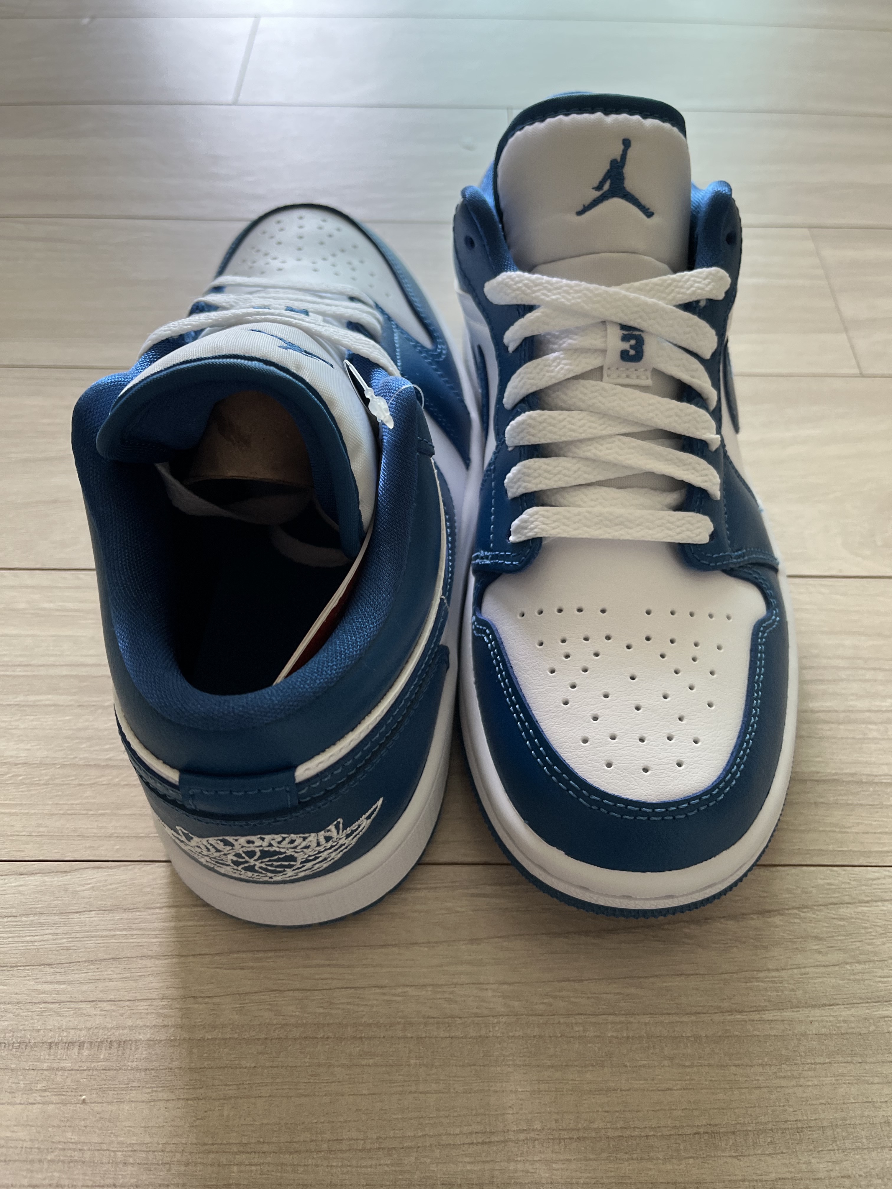 (W) Jordan 1 Low White Dark Marina Blue 착용 스타일 - 3