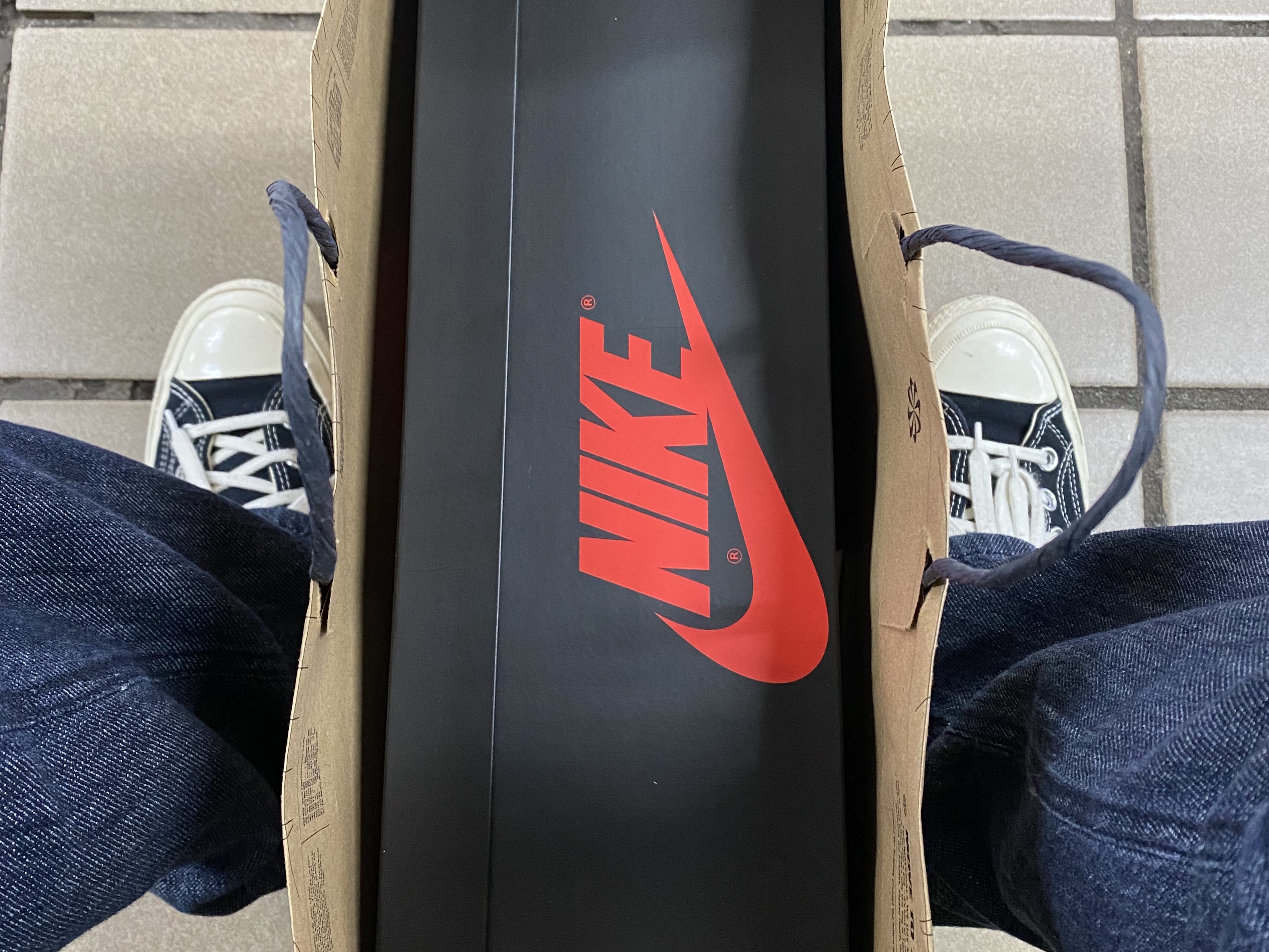 Jordan 1 Retro Low OG Black and Dark Powder Blue 착용 스타일 - 4