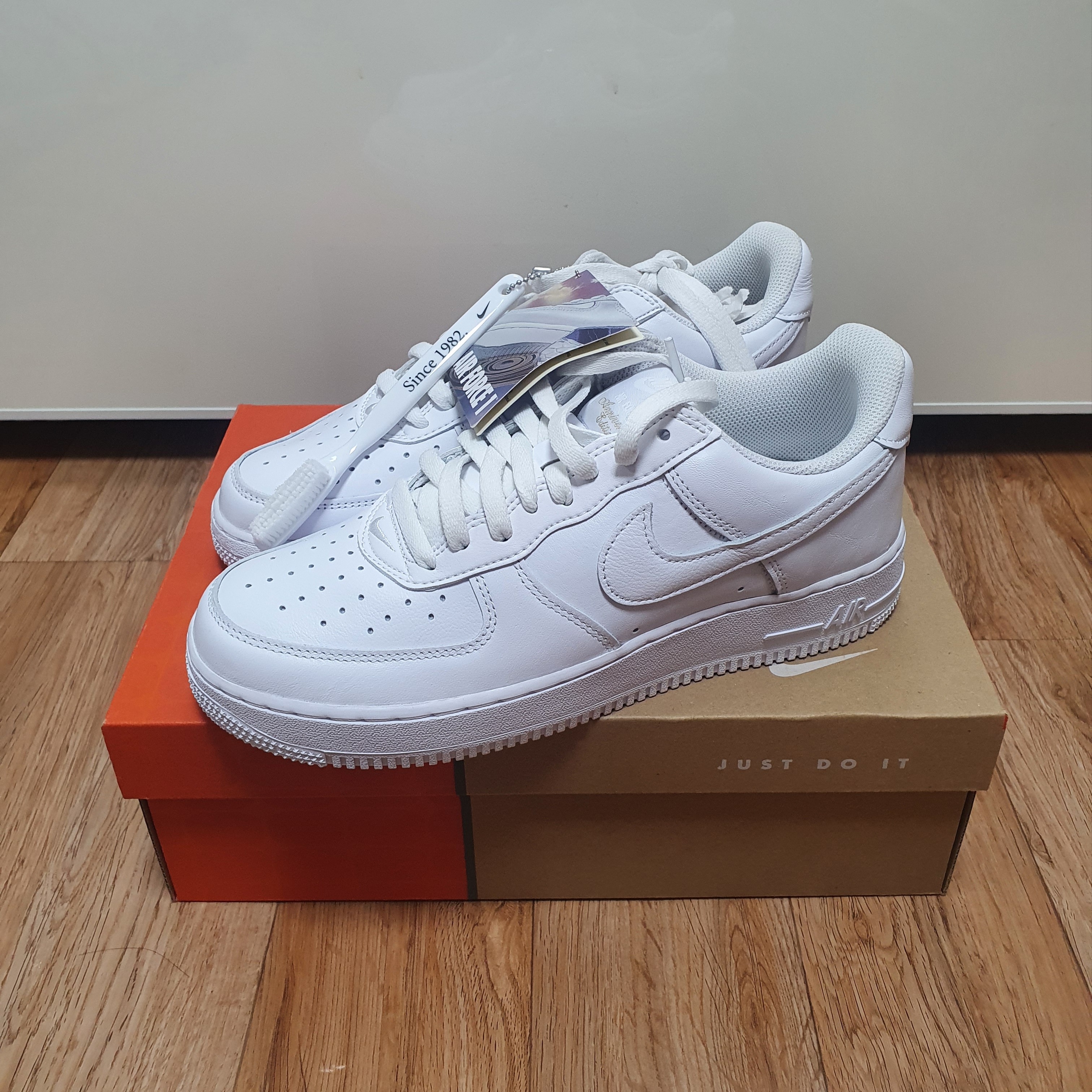 Nike Air Force 1 Low Retro Color of the Month White 착용 스타일