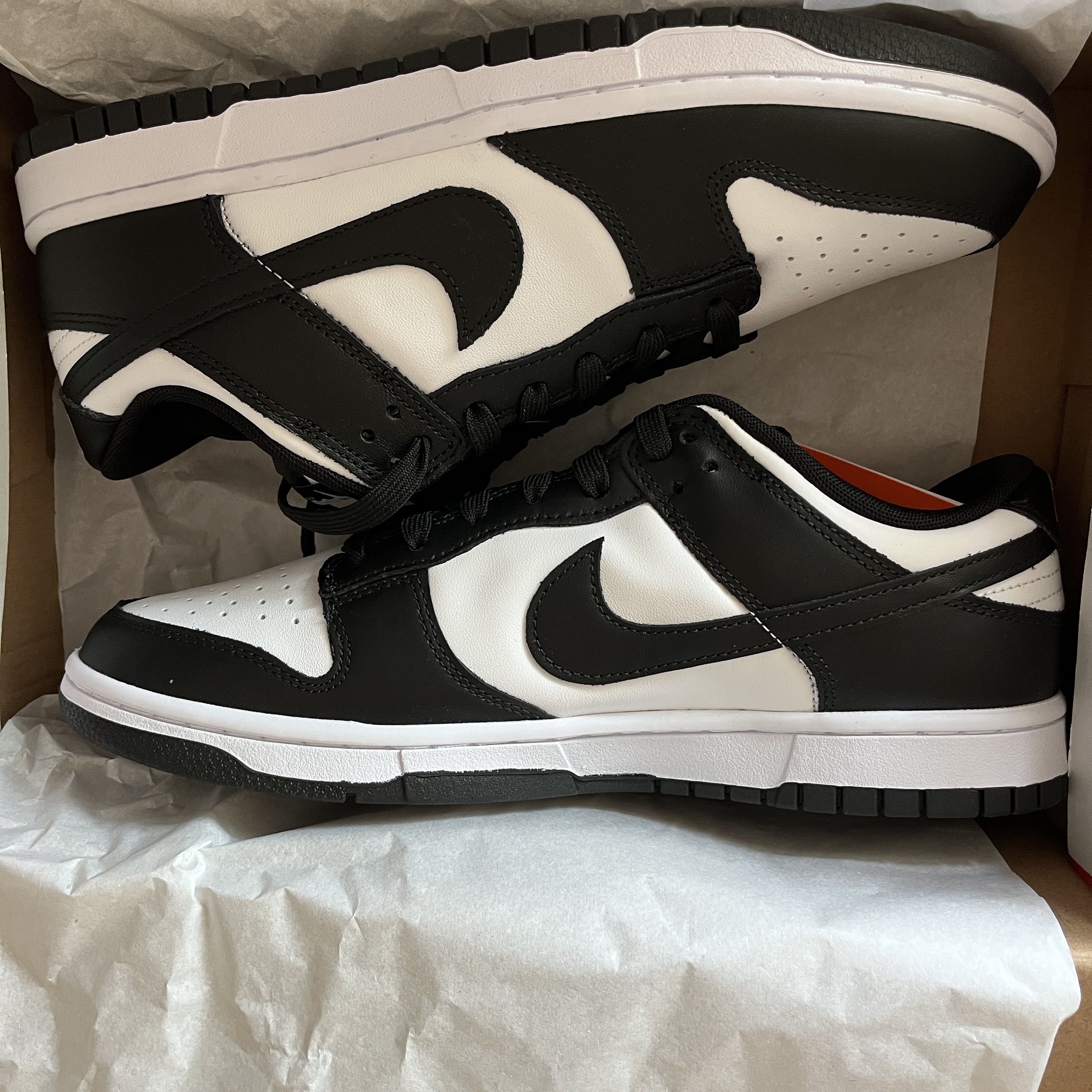 Nike Dunk Low Retro Black 착용 스타일