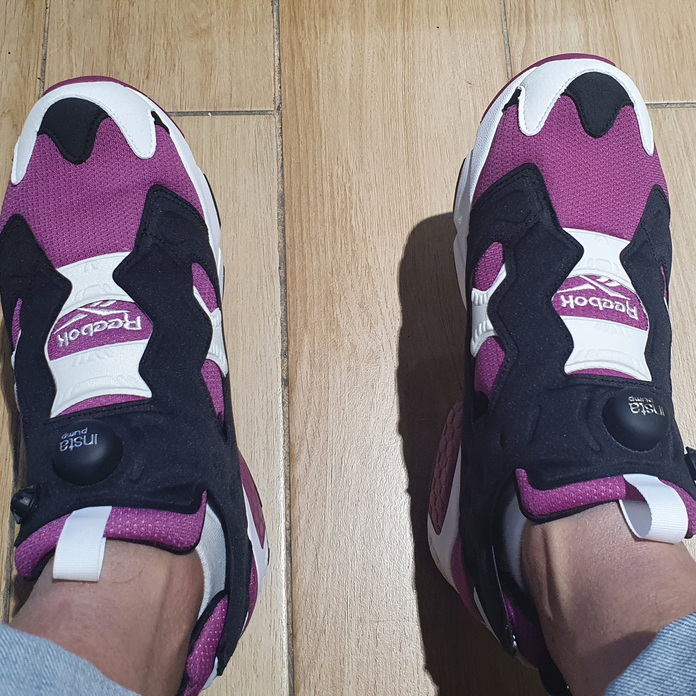 Reebok Instapump Fury OG Brazen Berry 착용 스타일