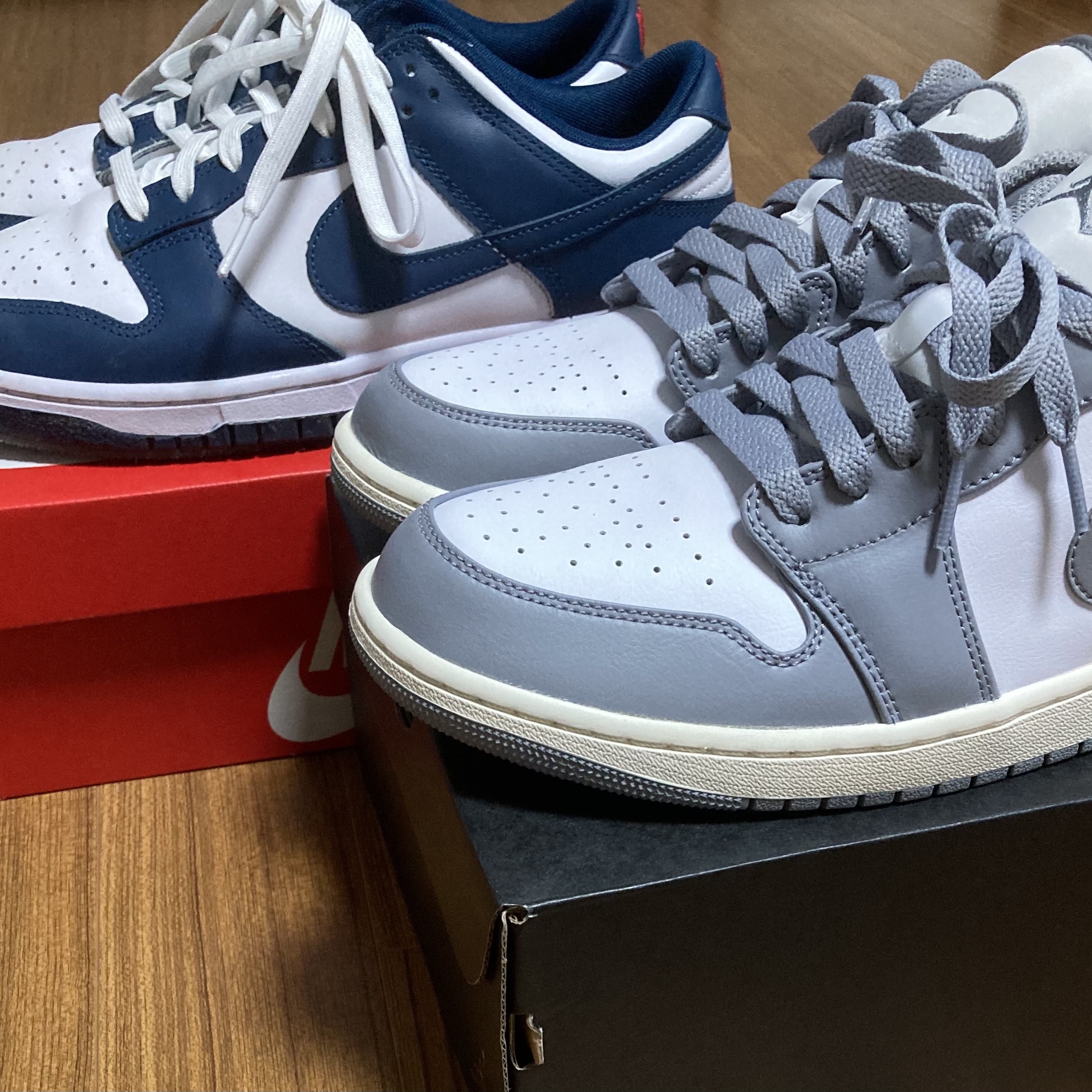 Jordan 1 Low Stealth and White, Nike Dunk Low Retro Valerian Blue 착용 스타일 - 2