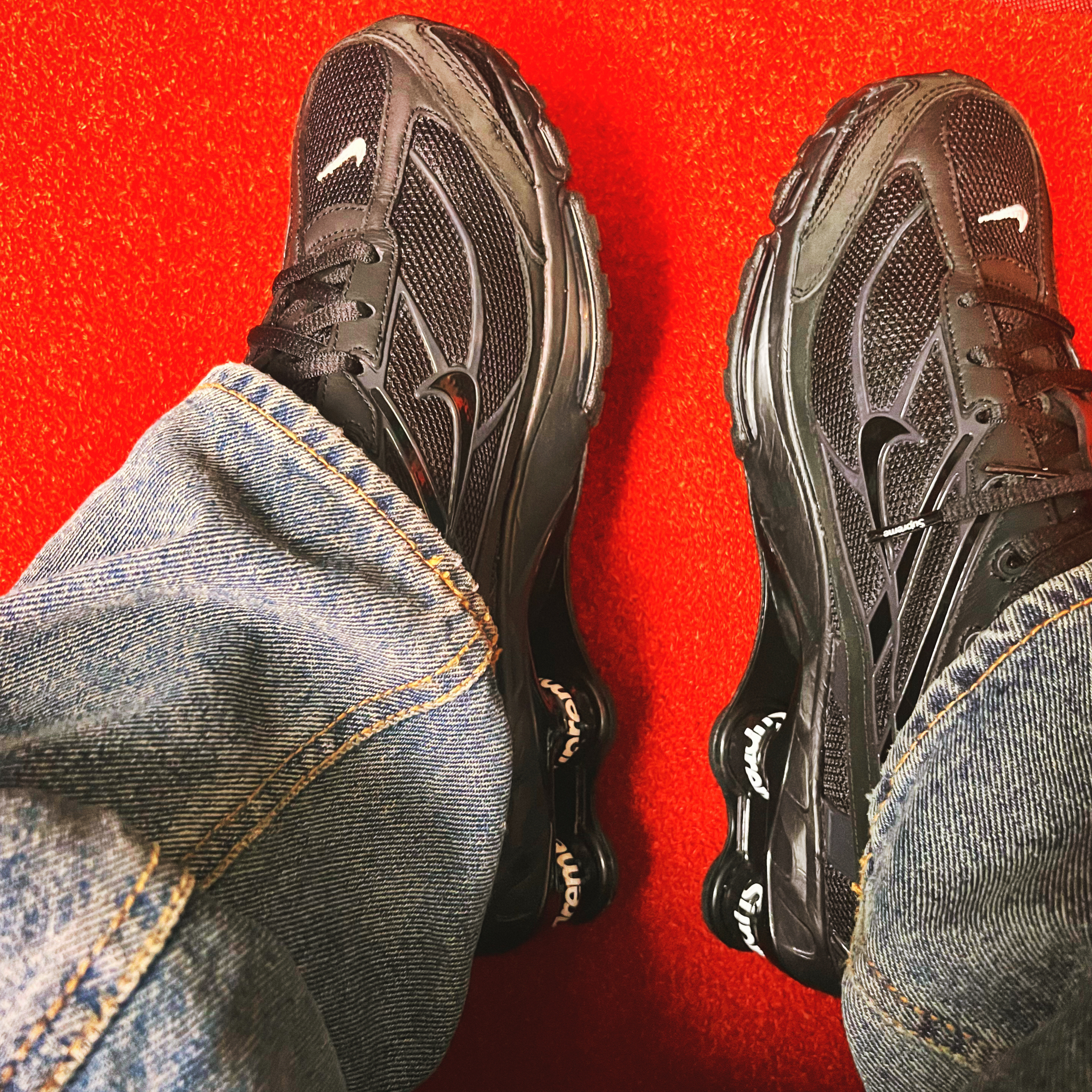 Nike x Supreme Shox Ride 2 SP Black, Nike Air Force 1 Mid '07 QS Chocolate 착용 스타일 - 2