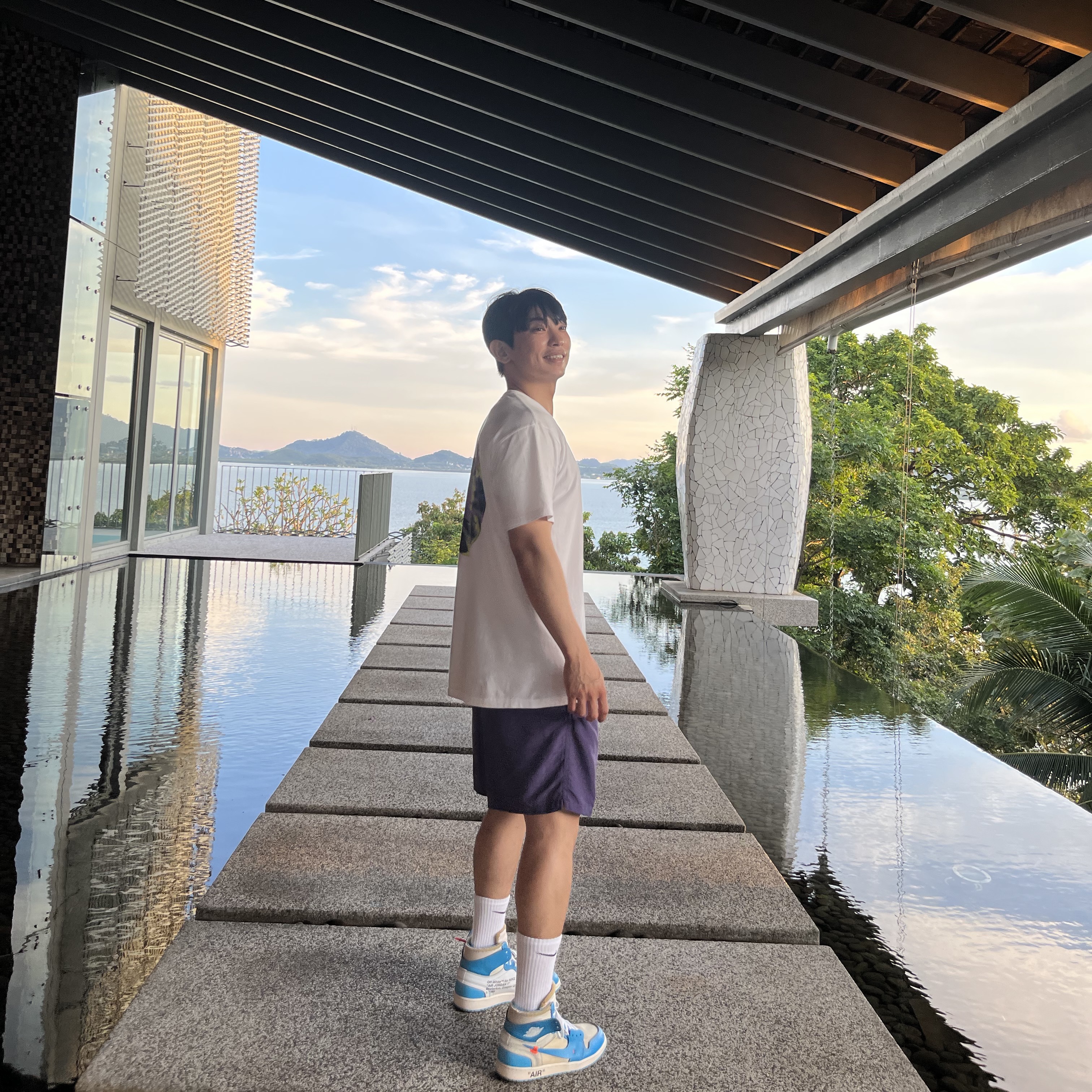 Jordan 1 x Off-White Retro High University Blue, Stussy Big Stock Water Shorts Purple 착용 스타일