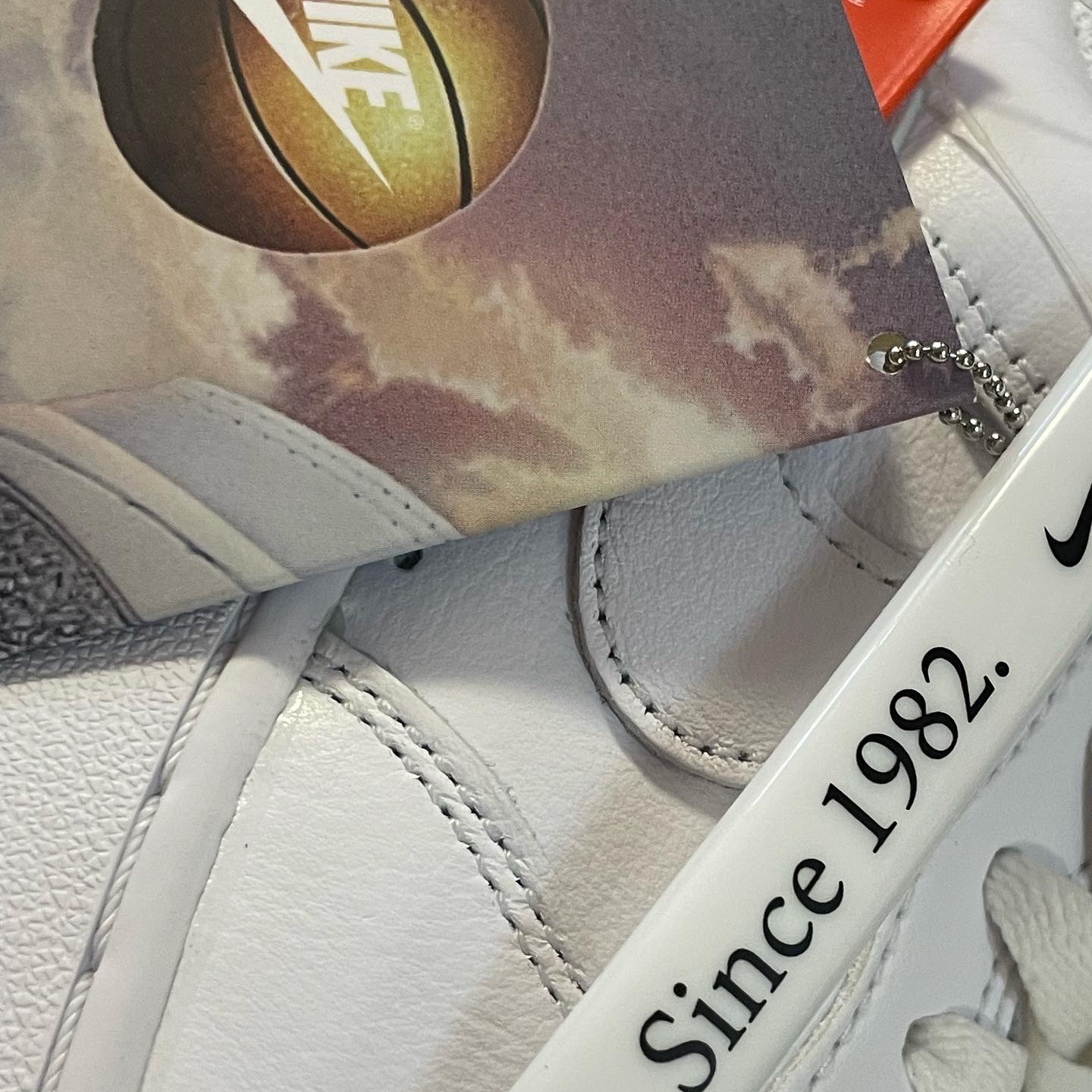 Nike Air Force 1 Low Retro Color of the Month White 착용 스타일 - 2