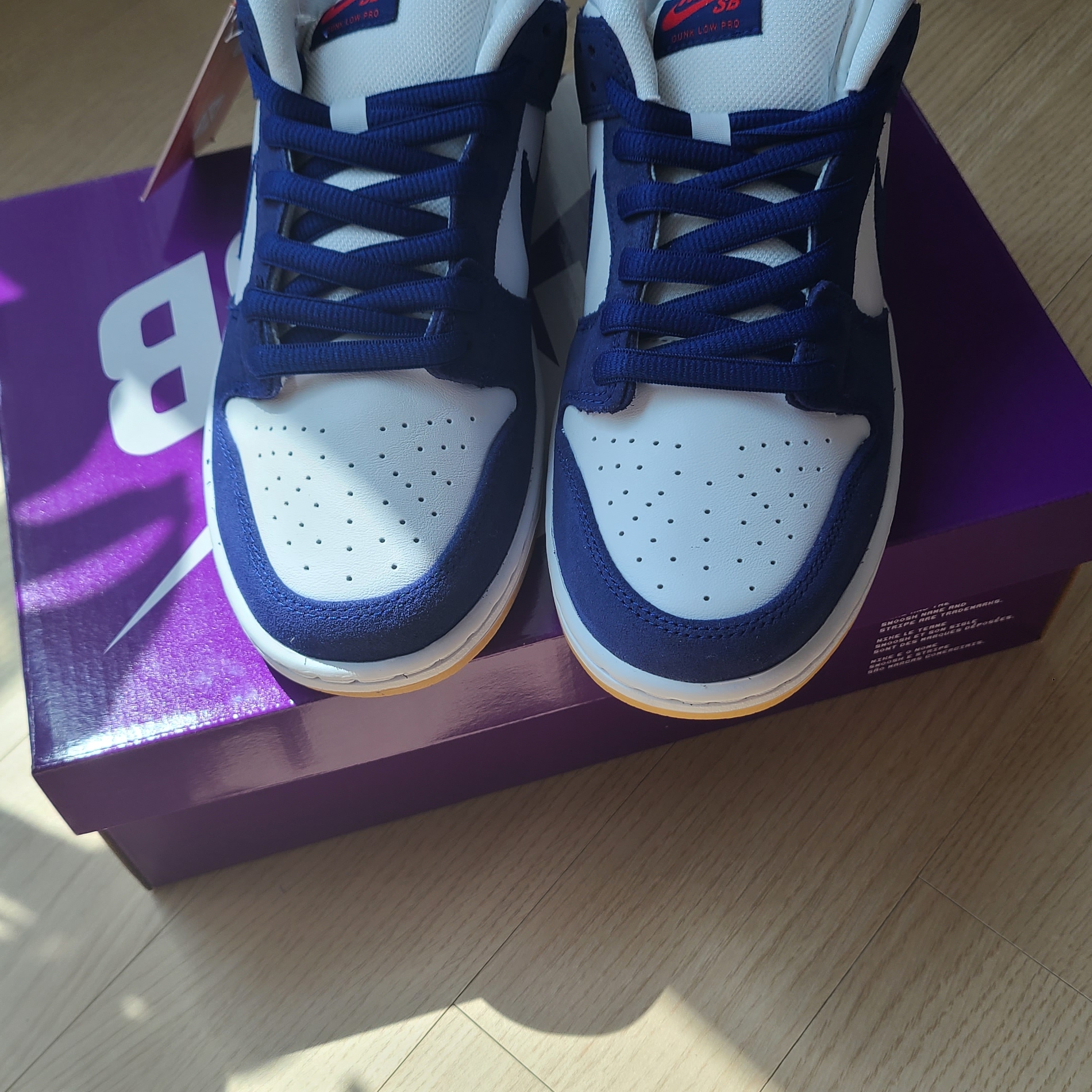 Nike SB Dunk Low Pro Premium Deep Royal Blue 착용 스타일 - 1