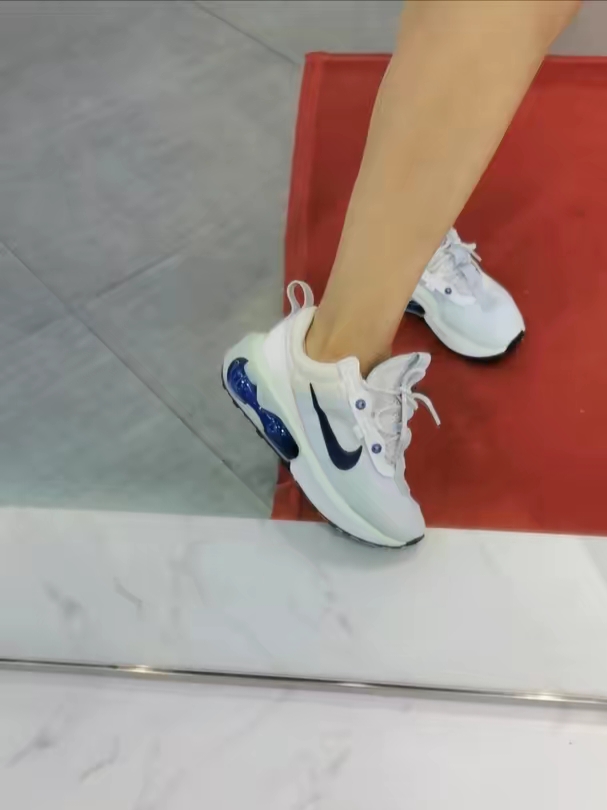 (W) Nike Air Max 2021 Obsidian Ghost 착용 스타일 - 1