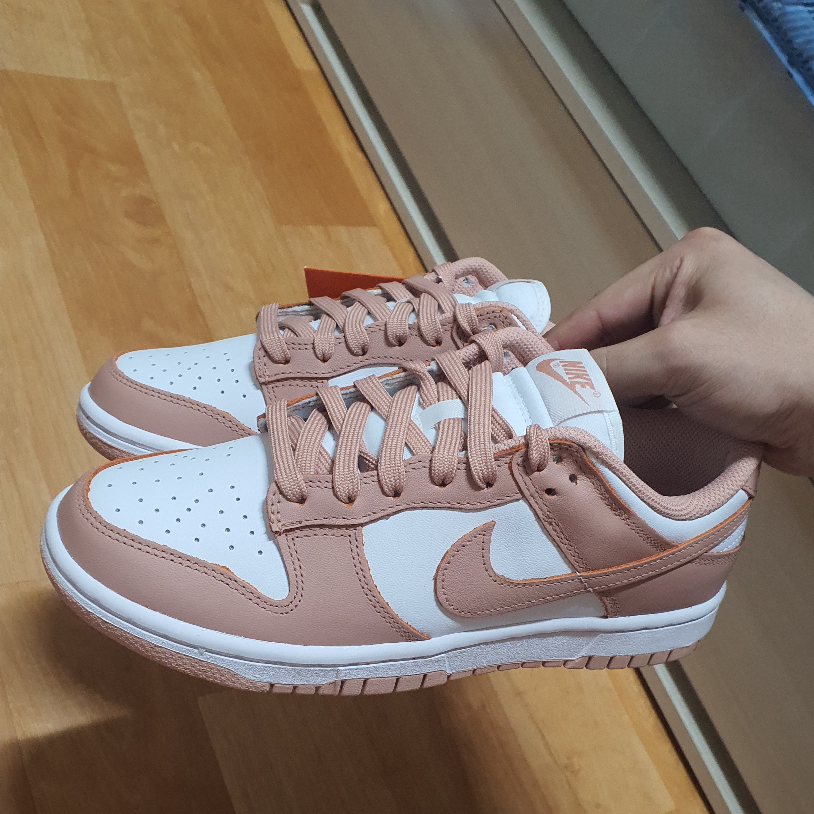 (W) Nike Dunk Low Rose Whisper 착용 스타일