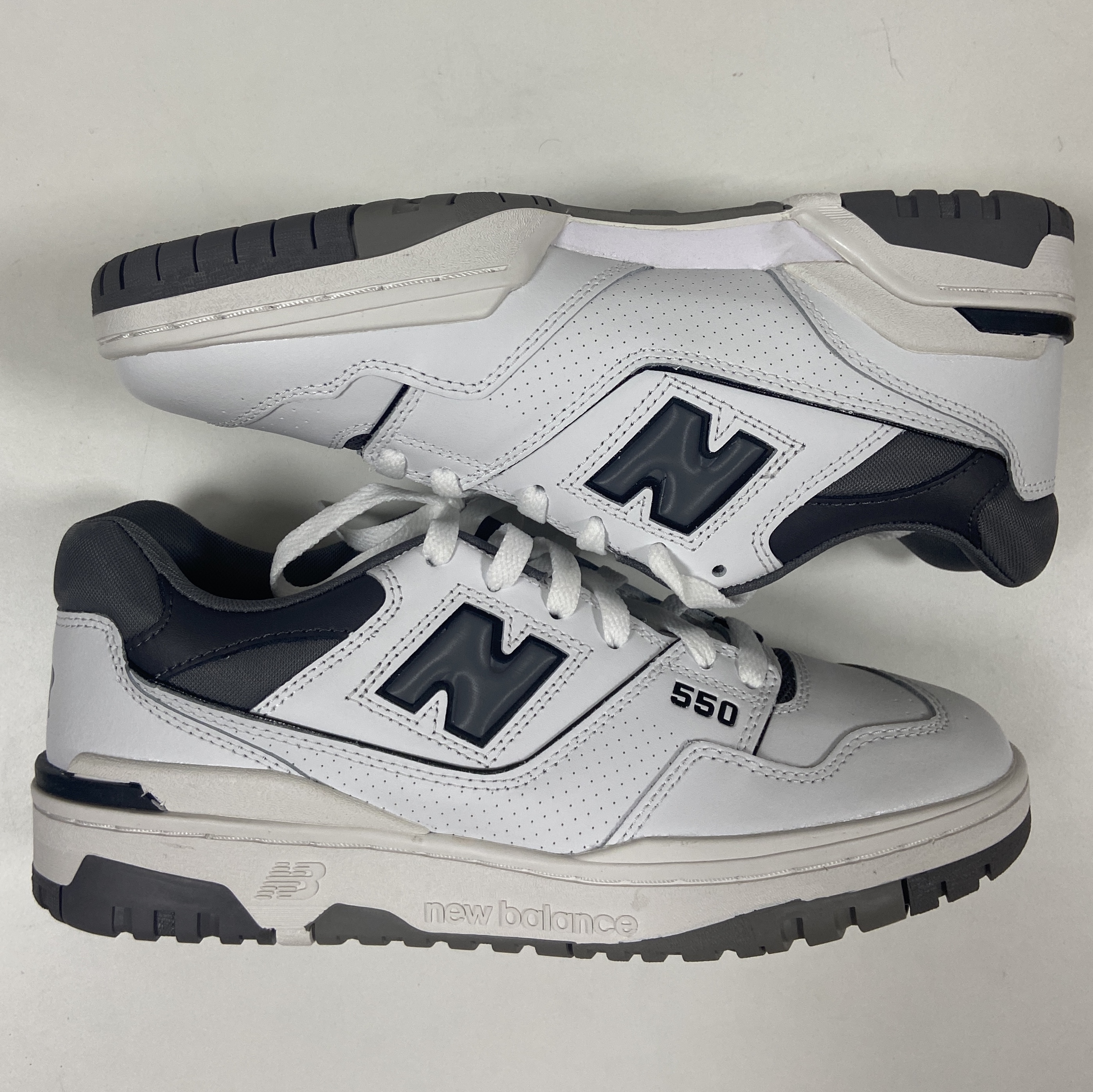 New Balance 550 White Grey Dark Grey - 2E Wide 착용 스타일