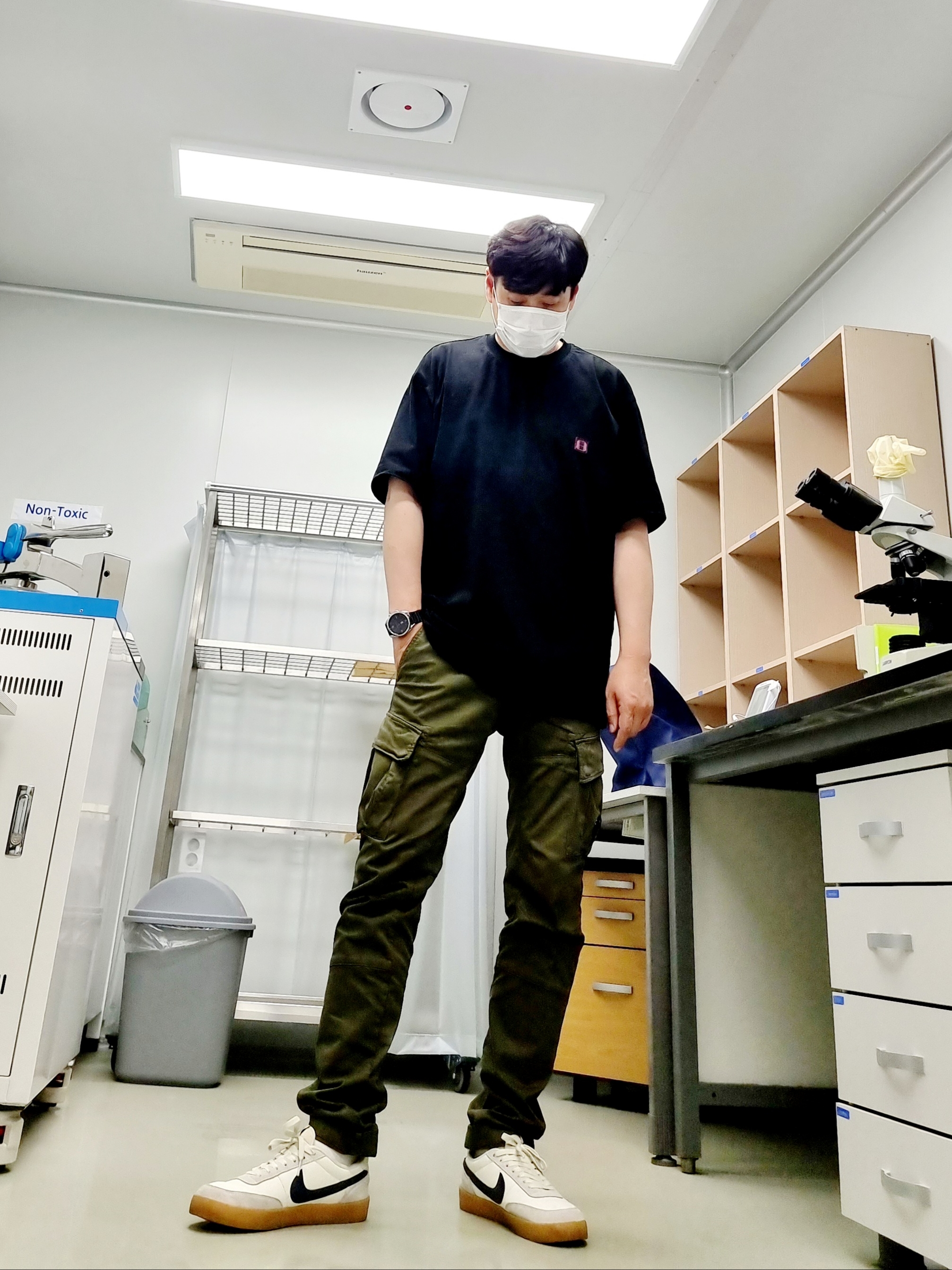 Nike x J.Crew Killshot 2 Sail Midnight Navy, C.P. Company Stretch Sateen Garment Dyed Cargo Pants Ivy Green - 21SS 착용 스타일