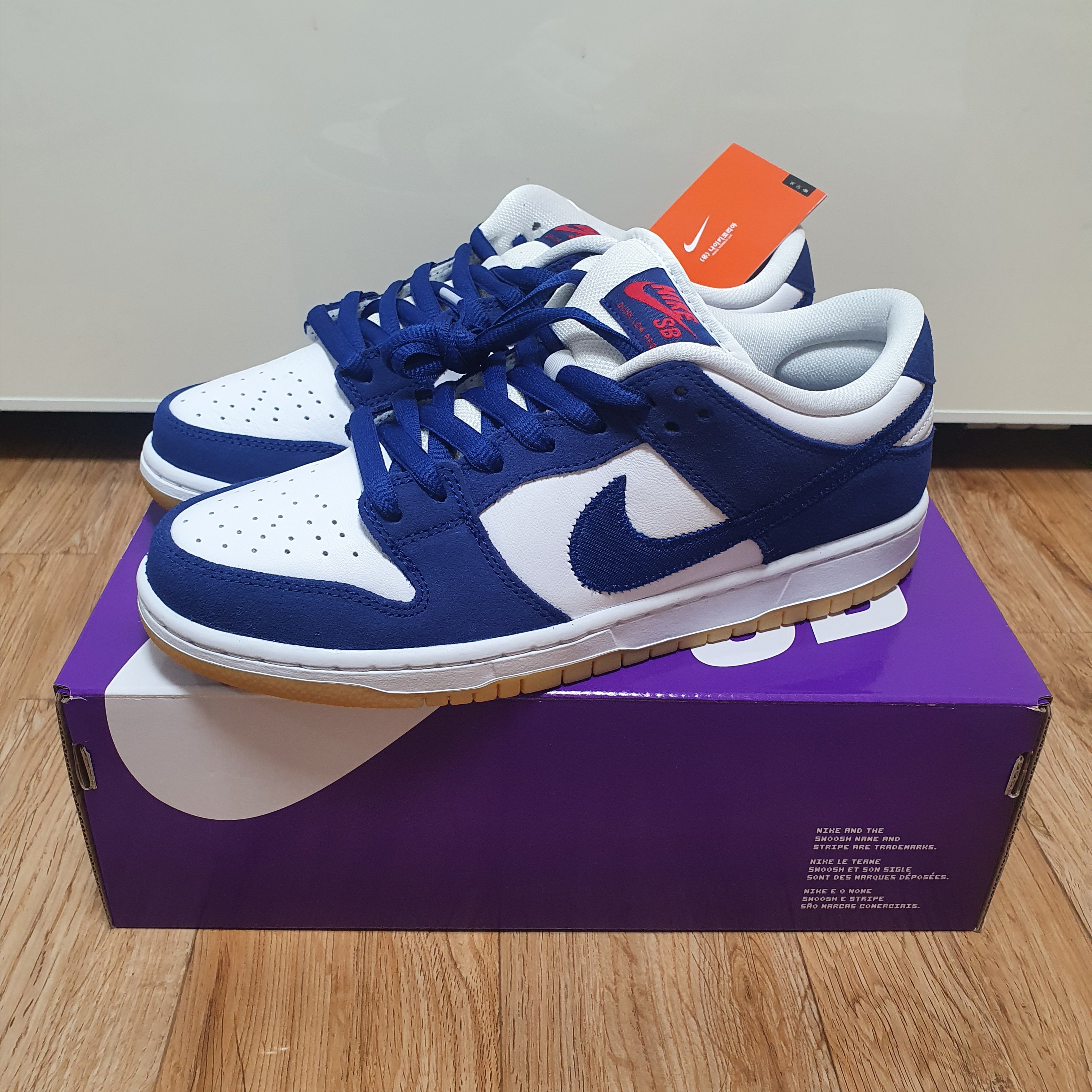 Nike SB Dunk Low Pro Premium Deep Royal Blue 착용 스타일