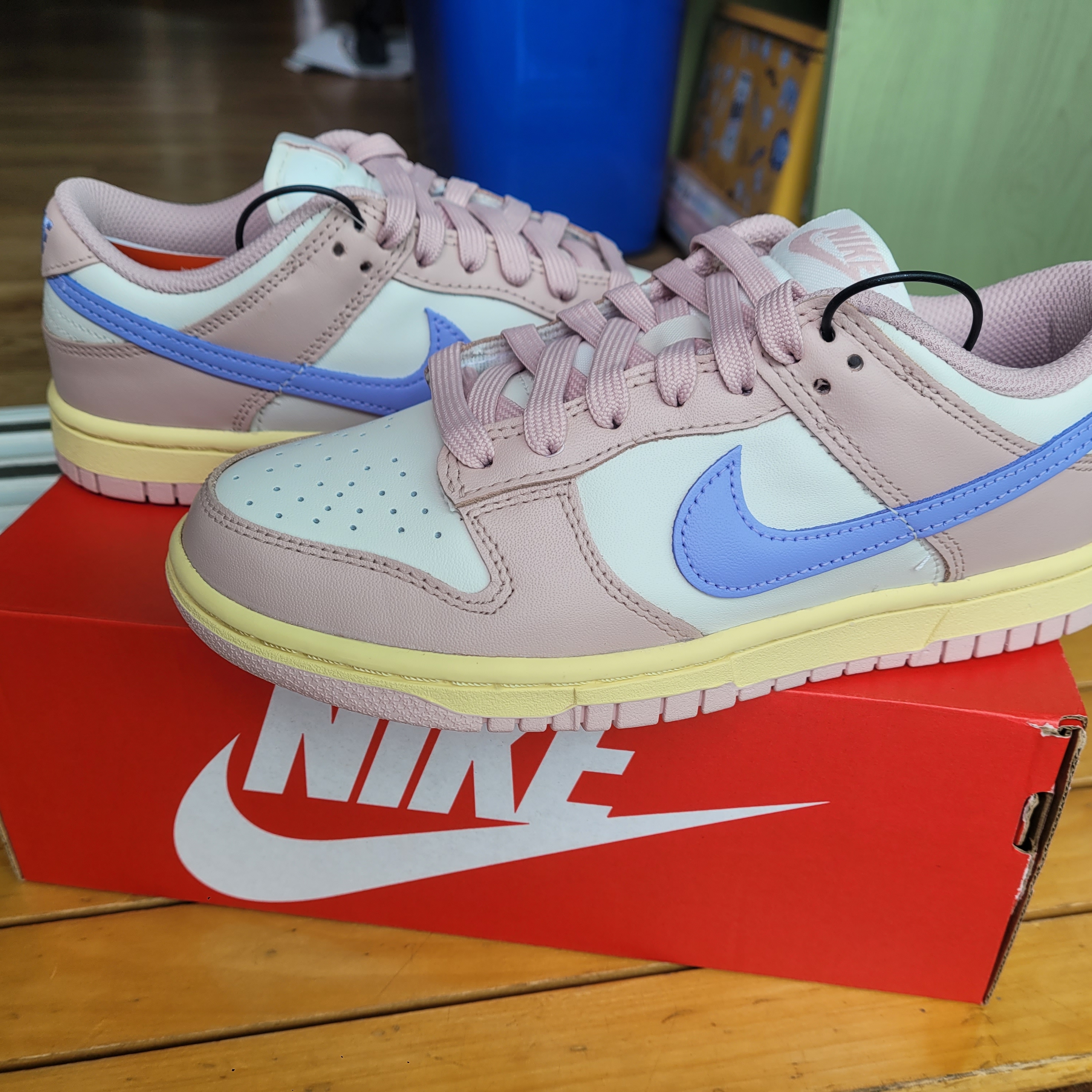(W) Nike Dunk Low Pink Oxford 착용 스타일 - 1