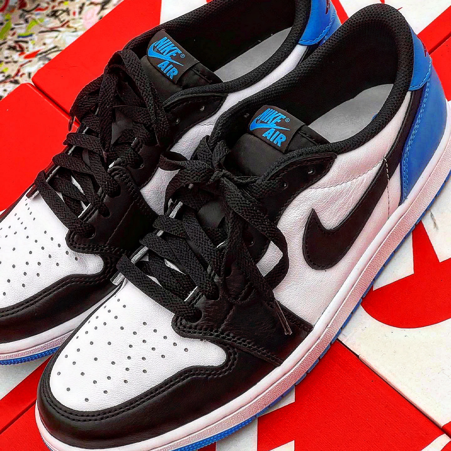 Jordan 1 Retro Low OG Black and Dark Powder Blue 착용 스타일
