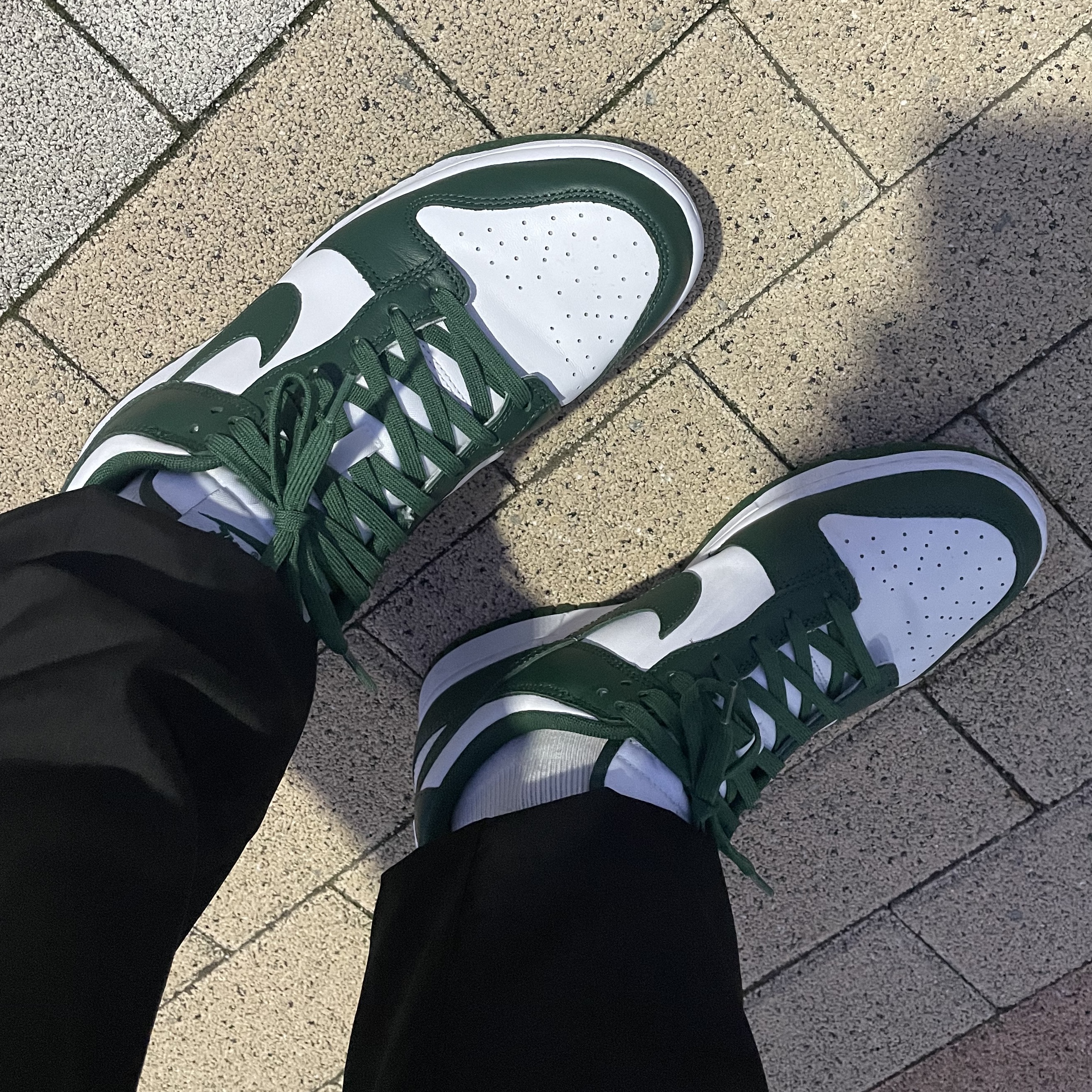 Nike Dunk Low Retro Varsity Green 착용 스타일