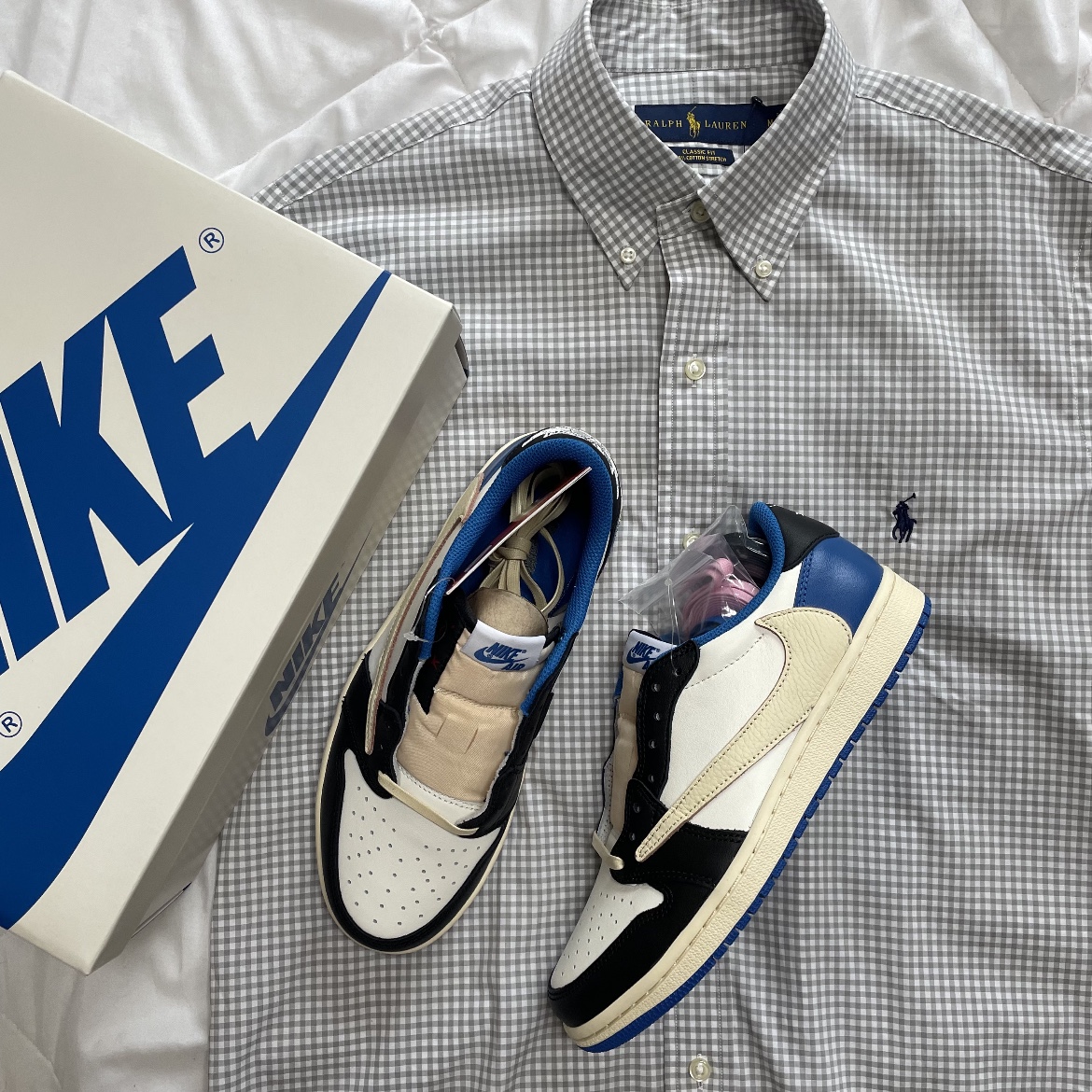 Jordan 1 x Travis Scott x Fragment Retro Low OG SP Military Blue 착용 스타일