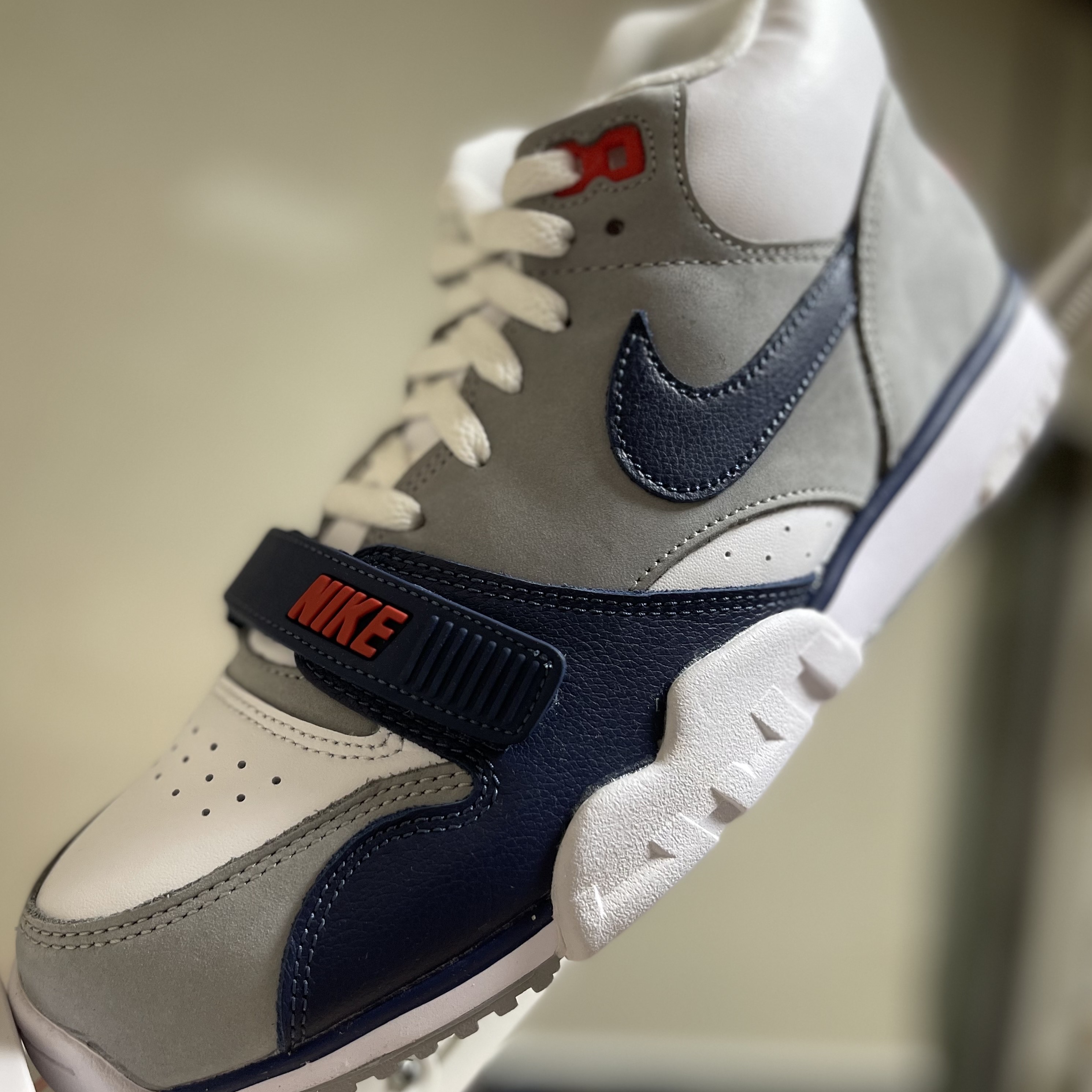 Nike Air Trainer 1 Midnight Navy 착용 스타일