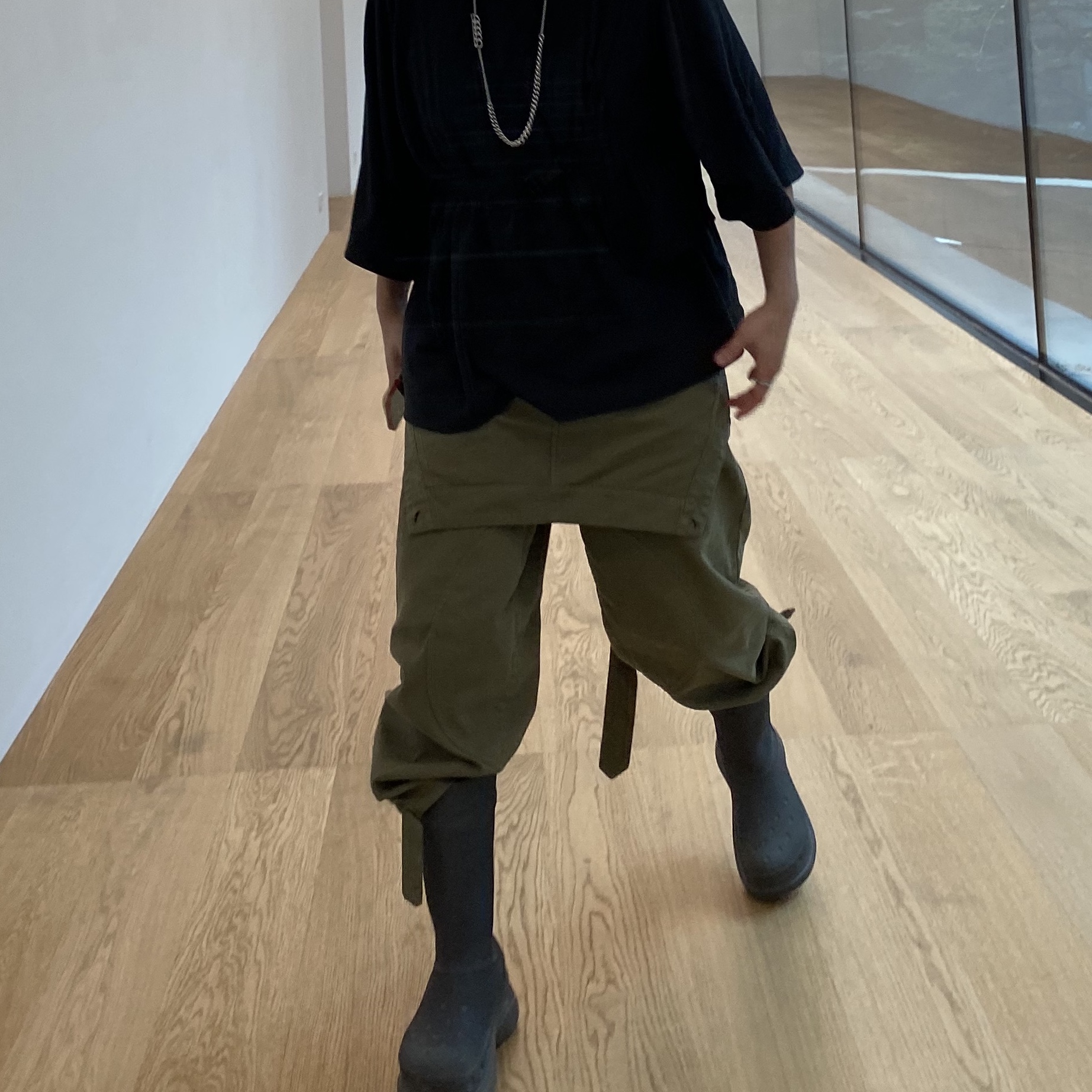 Yeezy Gap Engineered By Balenciaga Dove 3/4 Sleeve T-Shirt Washed Black, Balenciaga x Crocs Rubber Boot Black 착용 스타일 - 4