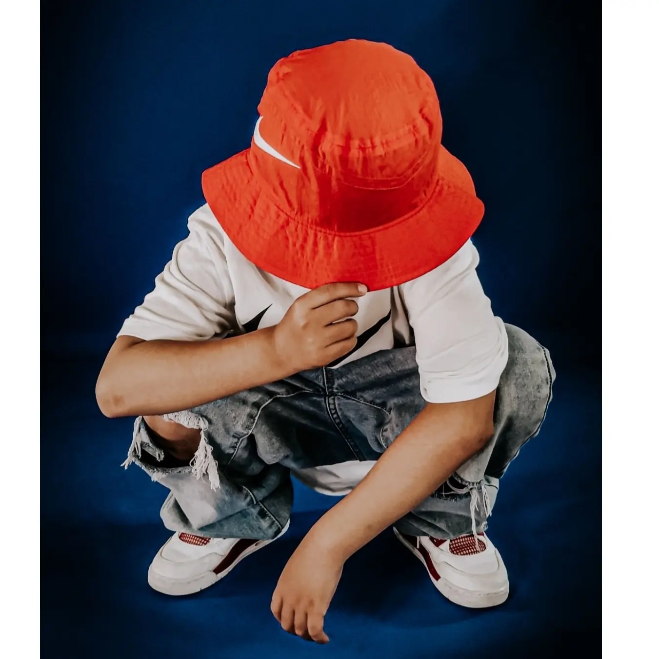 (GS) Jordan 4 Retro Alternate 89, Nike x Stussy Bucket Hat Habanero Red 착용 스타일 - 1