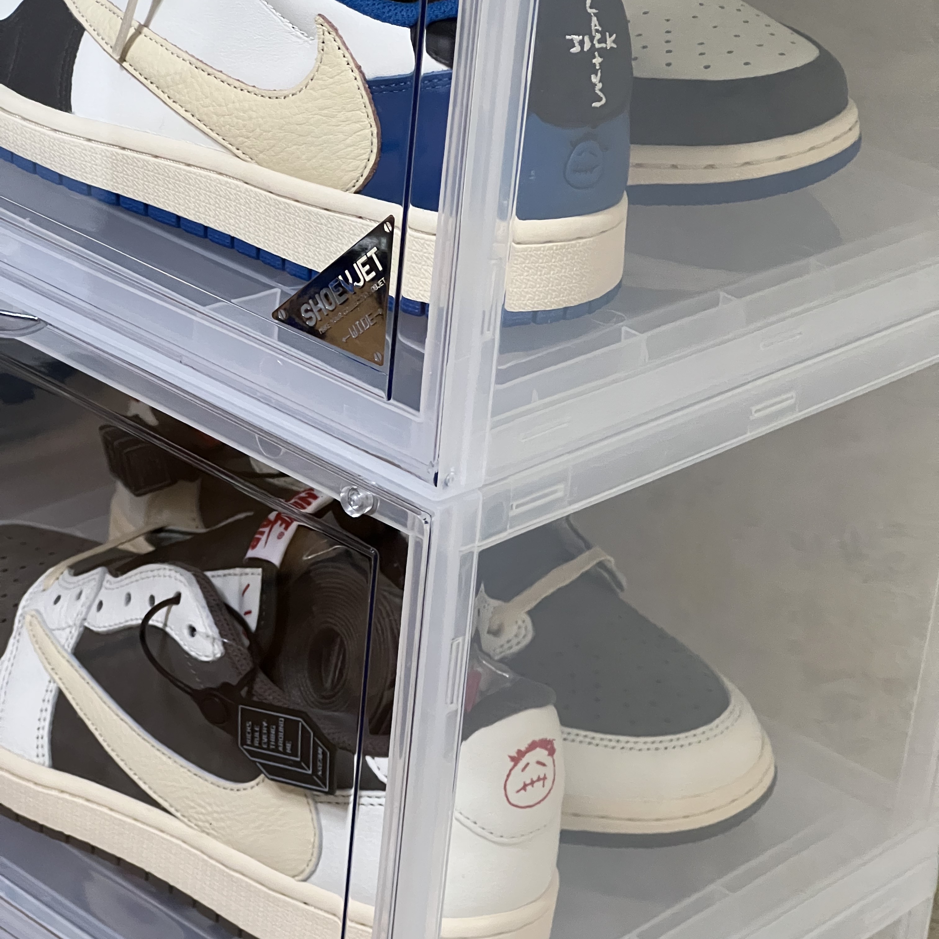 Jordan 1 x Travis Scott Retro Low OG SP Sail and Ridgerock, Jordan 1 x Travis Scott x Fragment Retro Low OG SP Military Blue 착용 스타일
