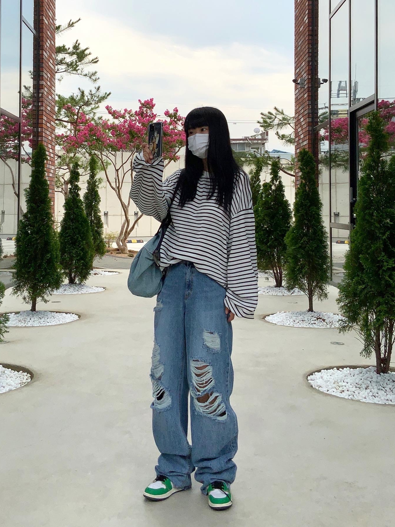 (W) Jordan 1 Retro High OG Lucky Green 착용 스타일 - 1