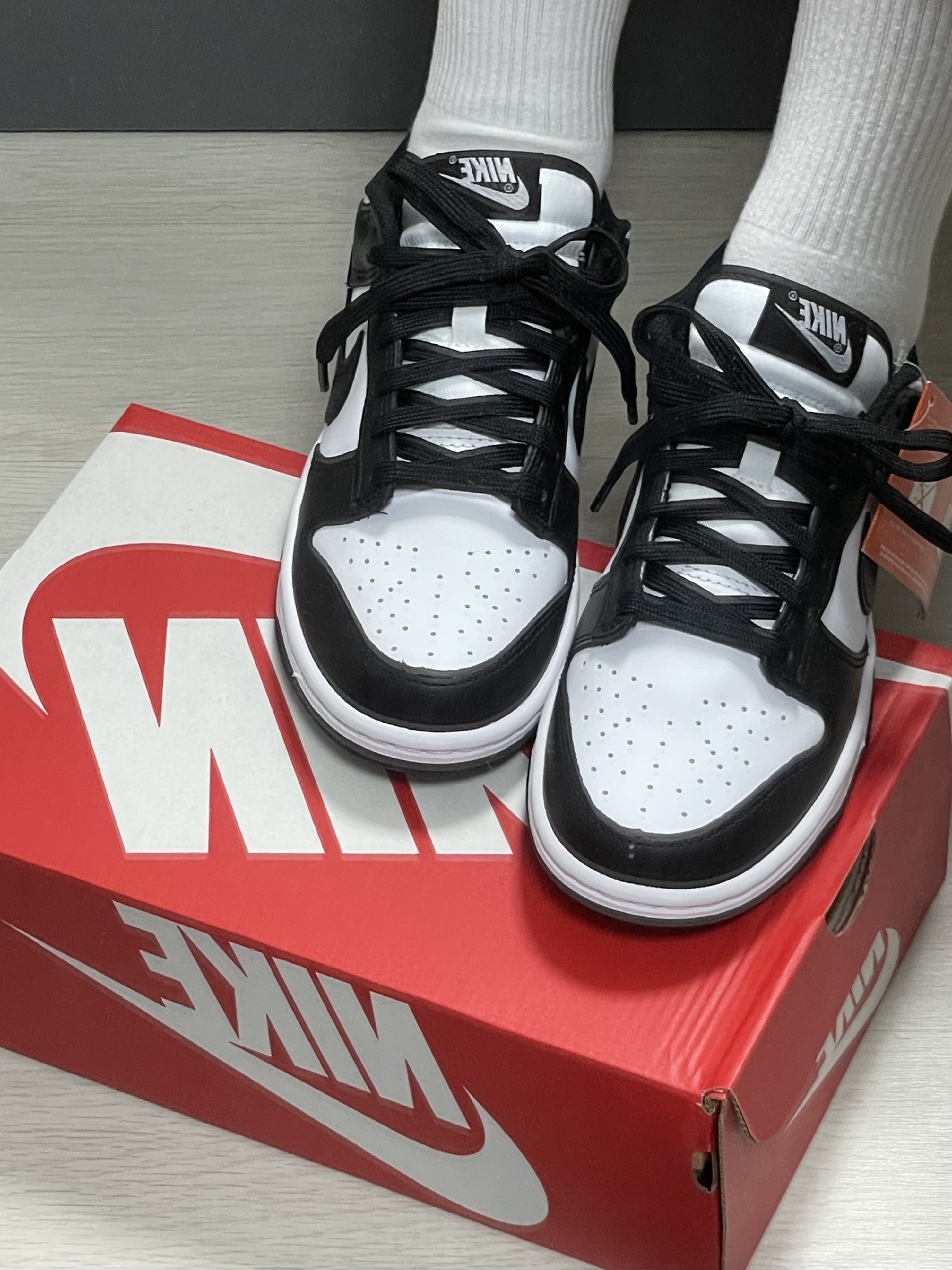 (W) Nike Dunk Low Black 착용 스타일