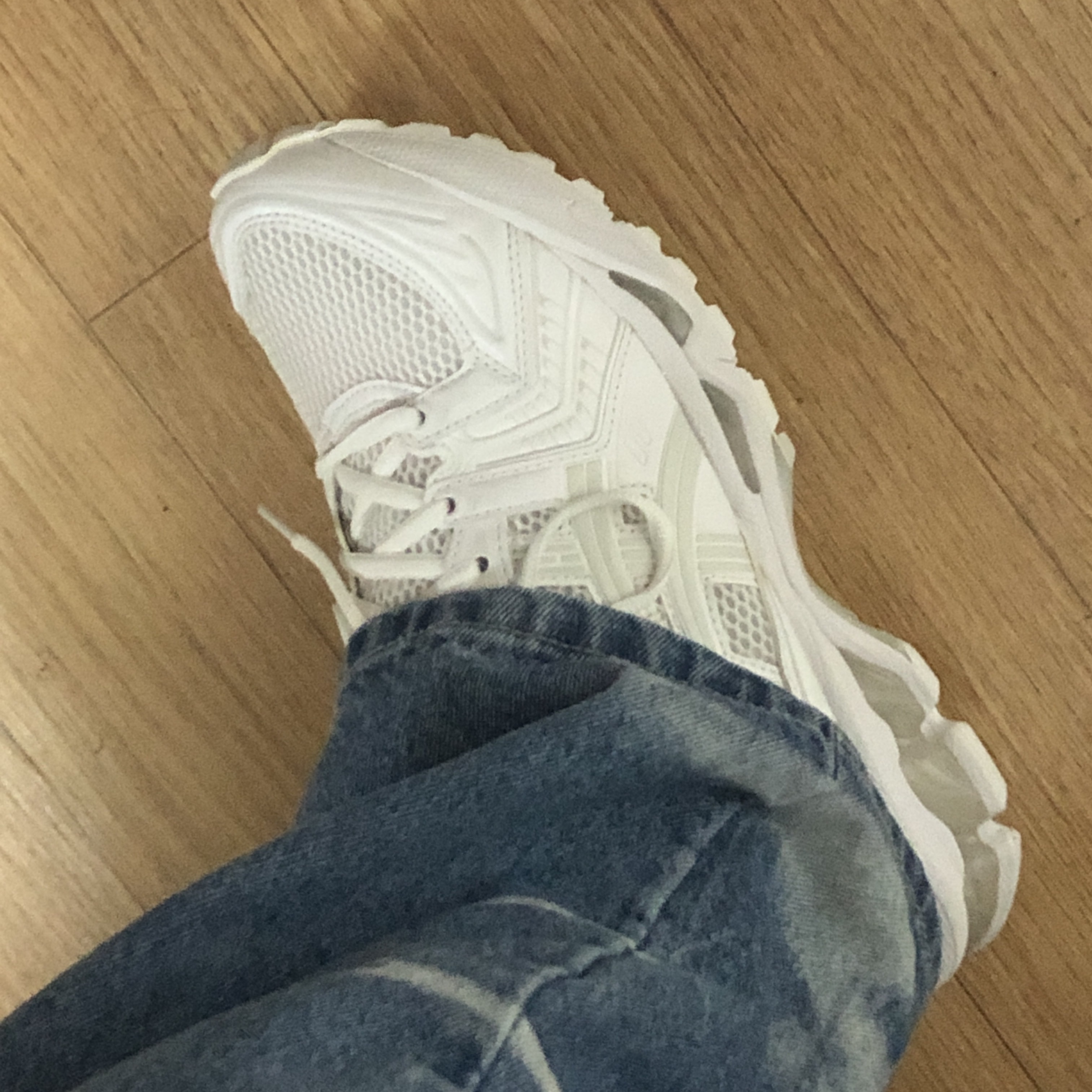 Asics Gel-Kayano 14 White Glacier Grey 착용 스타일