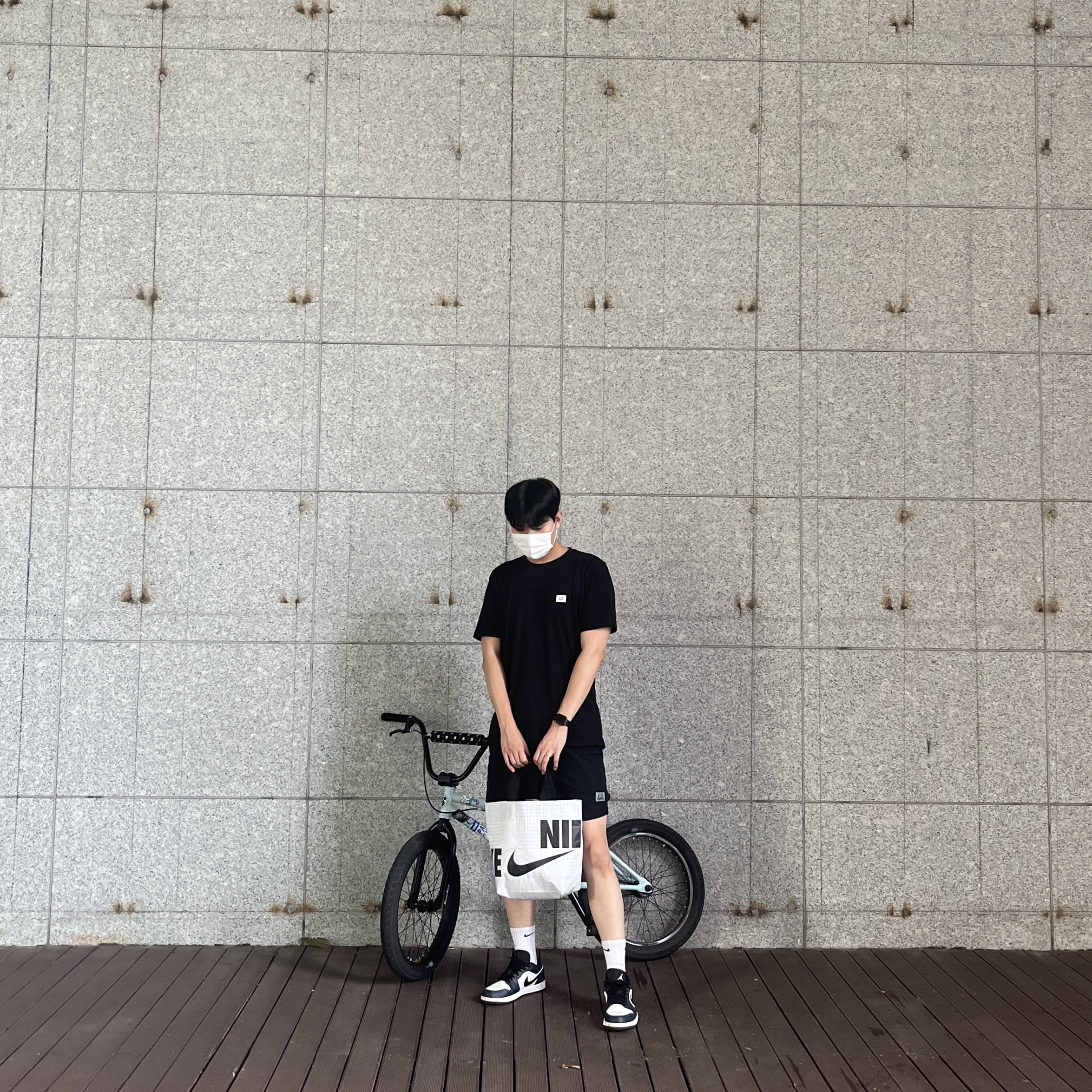 C.P. Company Logo Patch T-Shirt Black - 22SS, C.P. Company Chrome Swim Shorts Black 착용 스타일 - 1