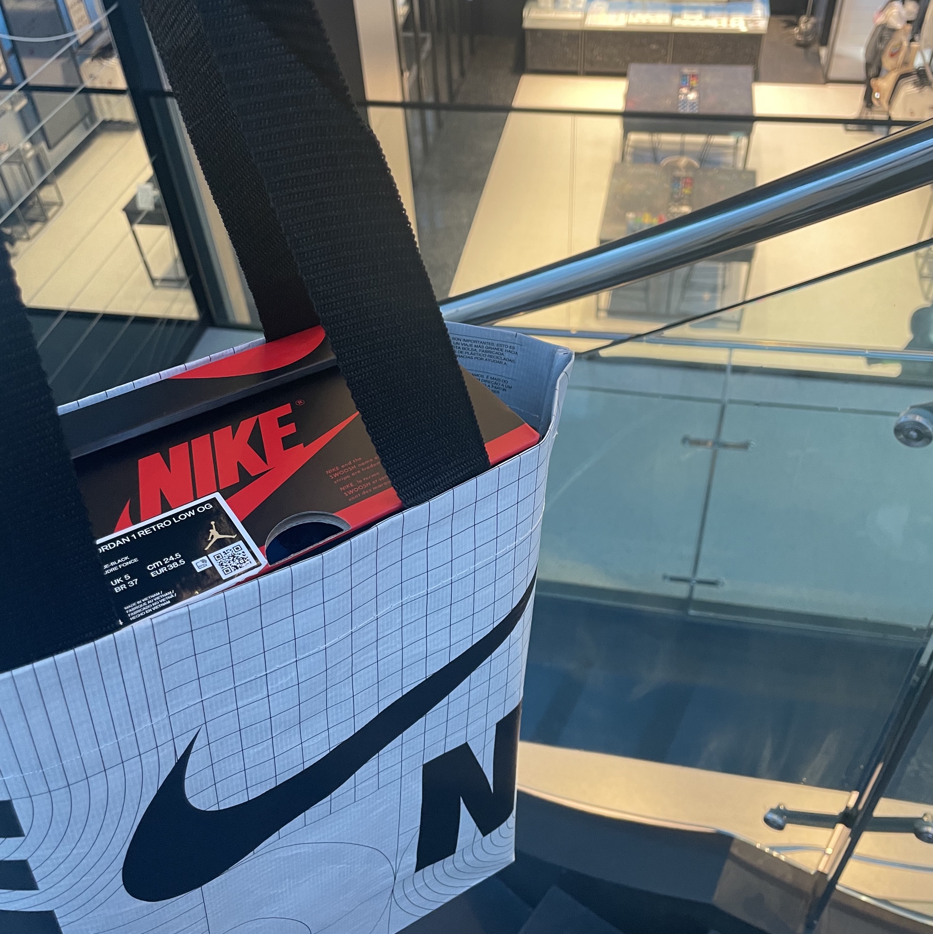 Jordan 1 Retro Low OG Black and Dark Powder Blue, (W) Jordan 1 Retro Low OG Black and Dark Powder Blue 착용 스타일 - 3