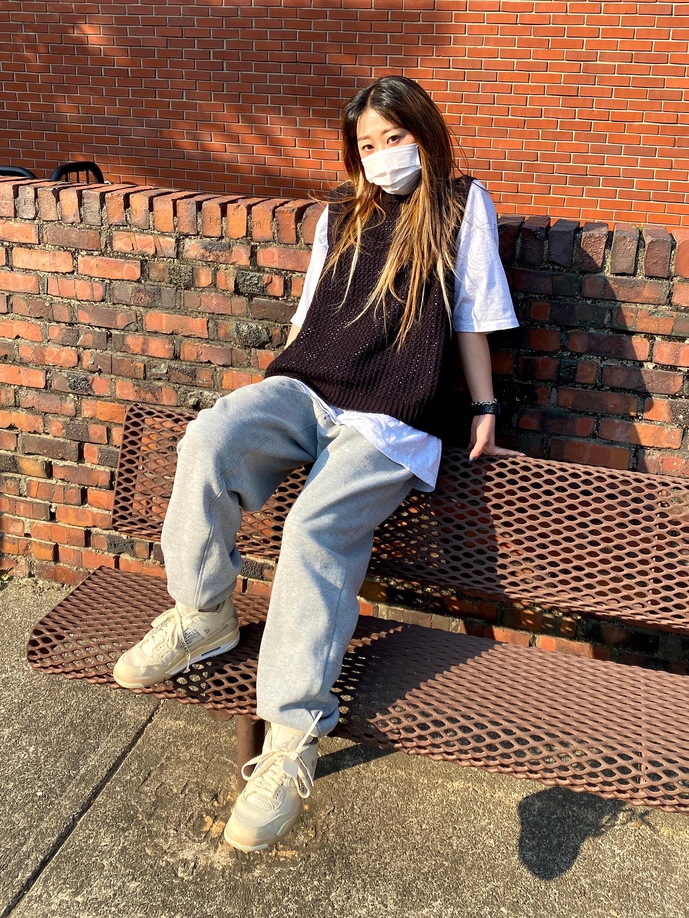 (W) Jordan 4 x Off-White Retro SP Sail, Apple Watch Nike Series 7 41mm GPS Midnight Aluminum Case with Nike Sport Band Anthracite Black (Korean Ver.) 착용 스타일 - 3