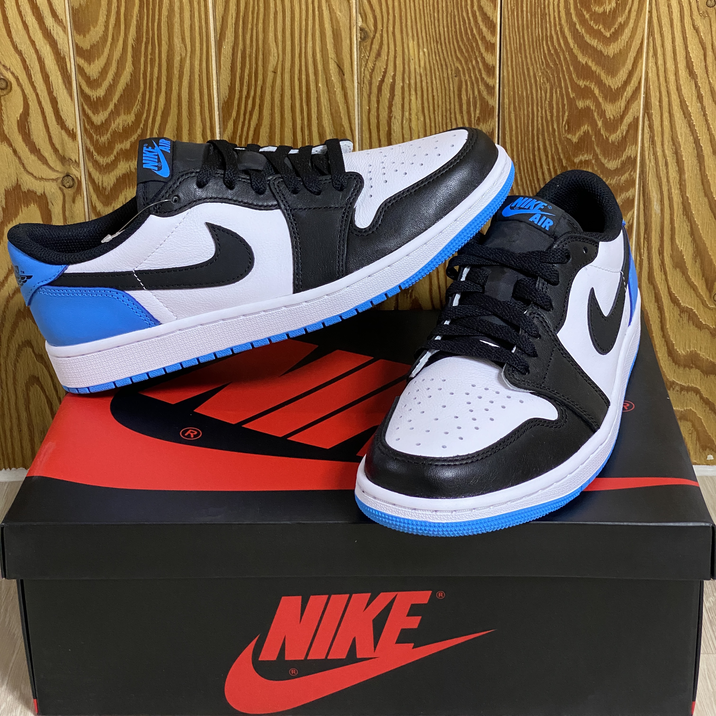 Jordan 1 Retro Low OG Black and Dark Powder Blue 착용 스타일