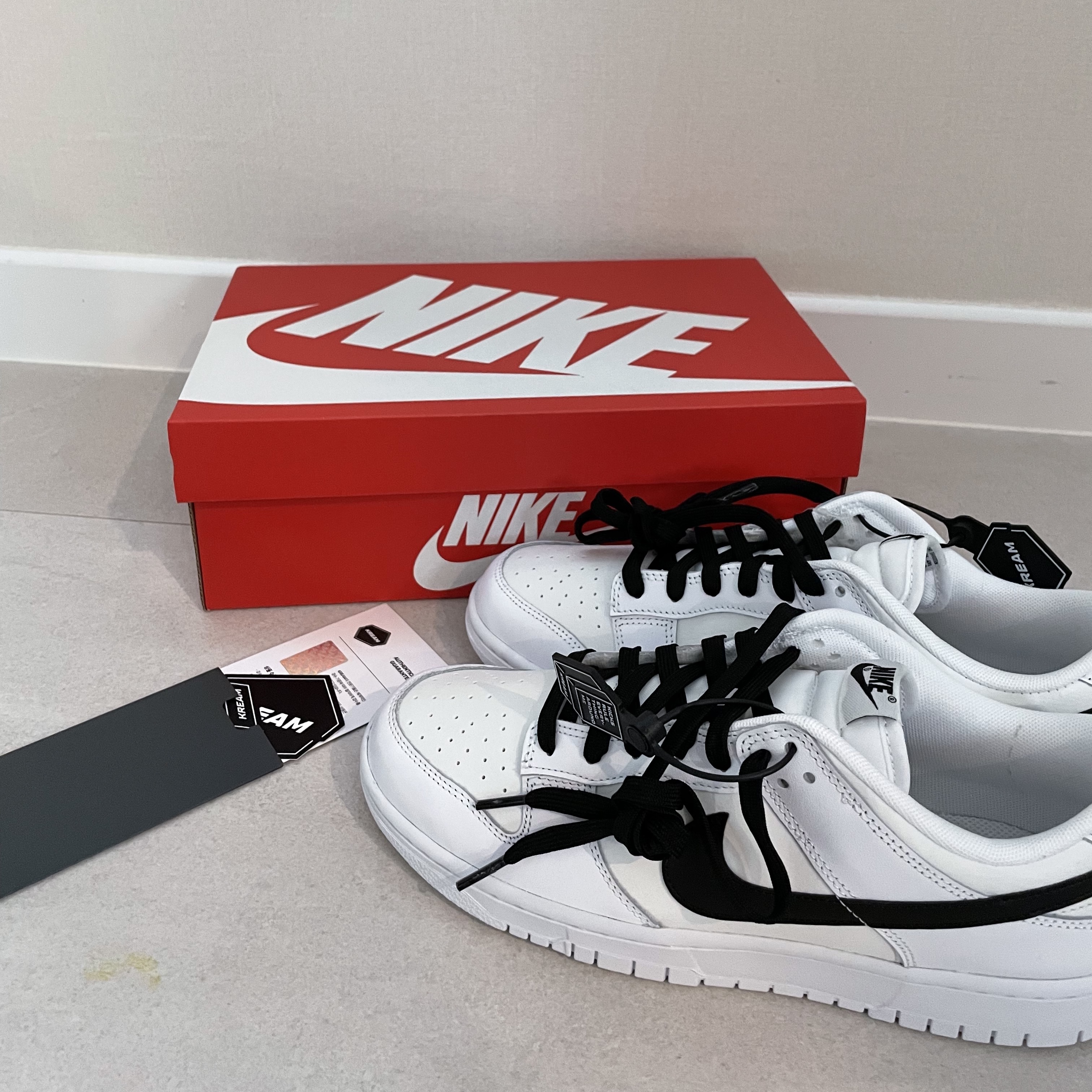 Nike Dunk Low Retro Summit White 착용 스타일