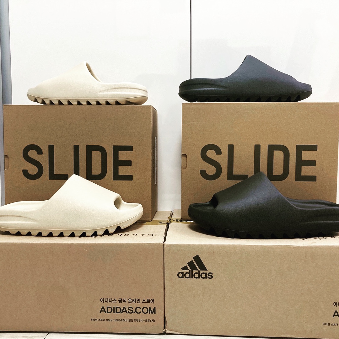 Adidas Yeezy Slide Bone 2022/2023, Adidas Yeezy Slide Onyx 착용 스타일