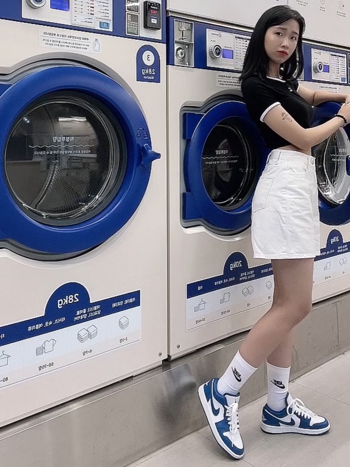 (W) Jordan 1 Low White Dark Marina Blue 착용 스타일 - 2
