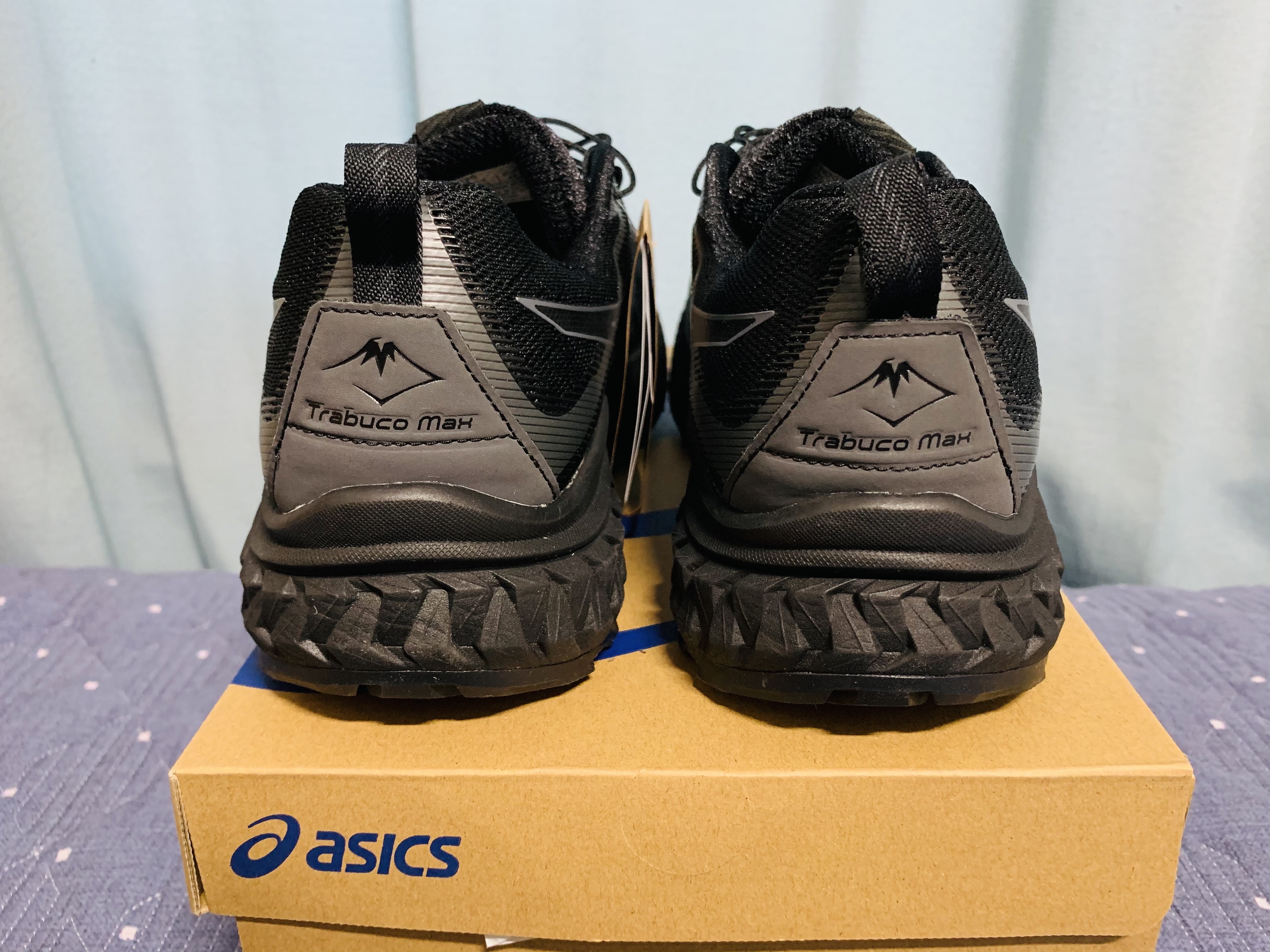 Asics Trabuco Max Black 착용 스타일 - 4