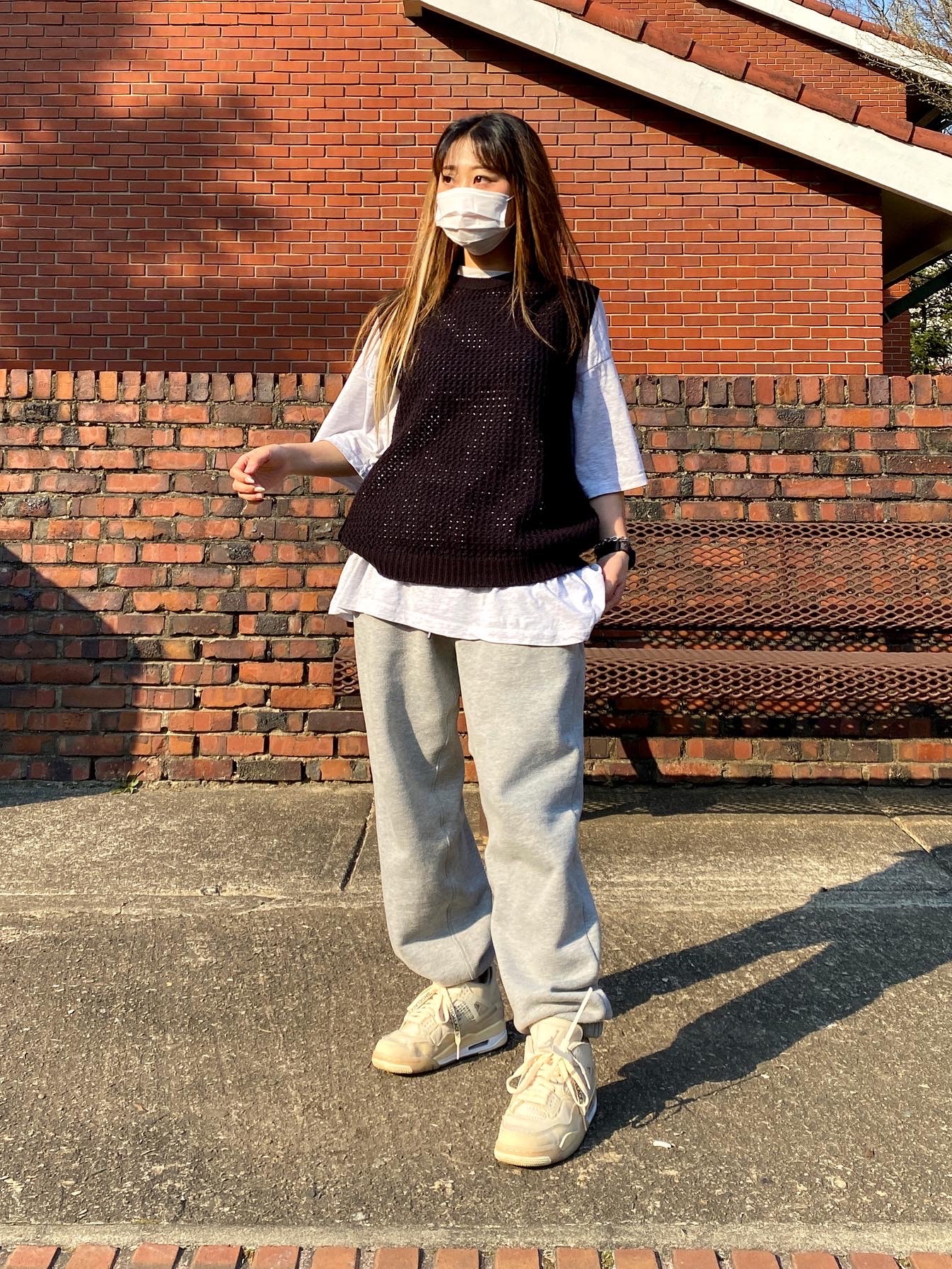 (W) Jordan 4 x Off-White Retro SP Sail, Apple Watch Nike Series 7 41mm GPS Midnight Aluminum Case with Nike Sport Band Anthracite Black (Korean Ver.) 착용 스타일 - 4