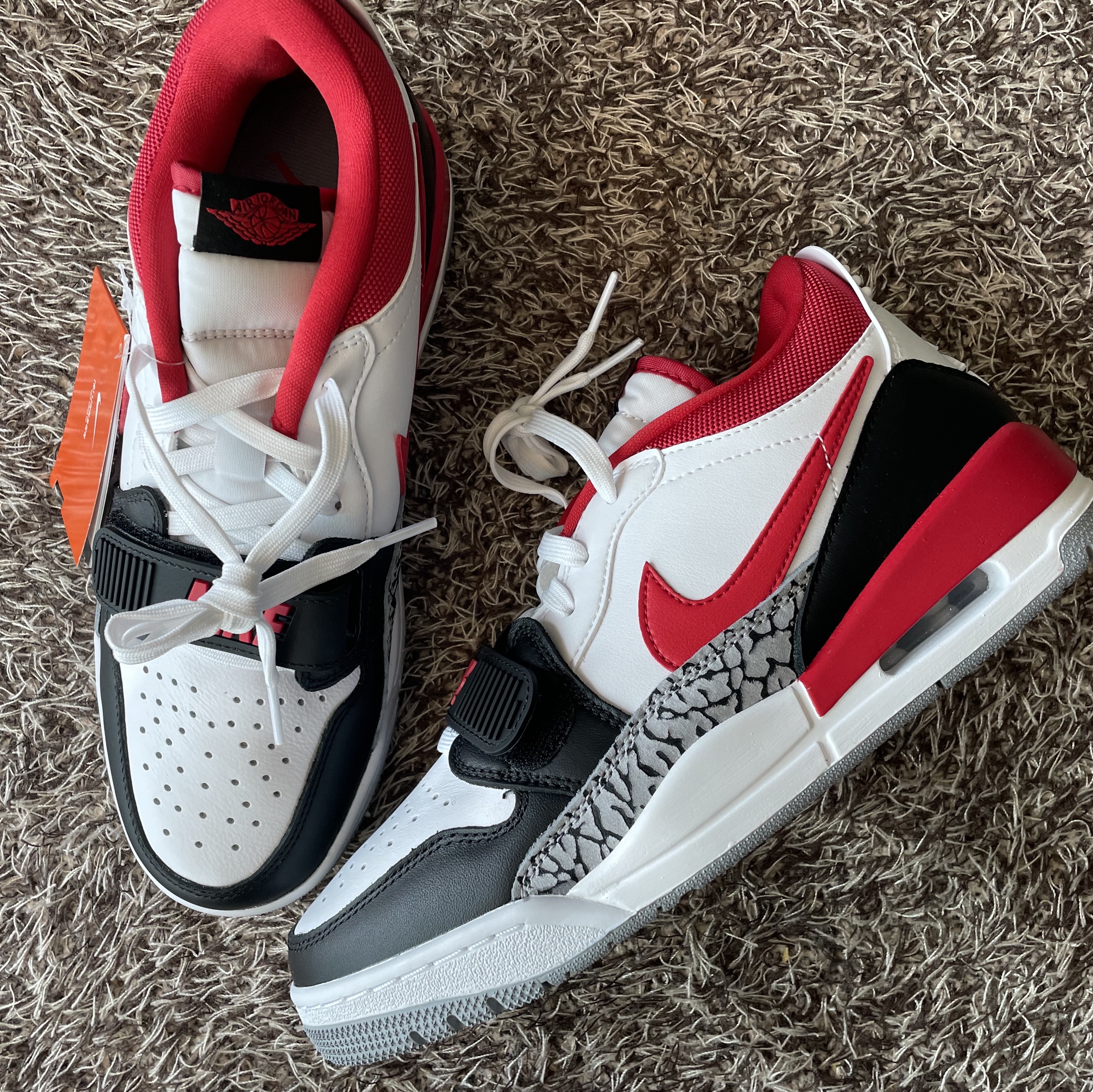 Jordan Legacy 312 Low Fire Red 착용 스타일 - 1