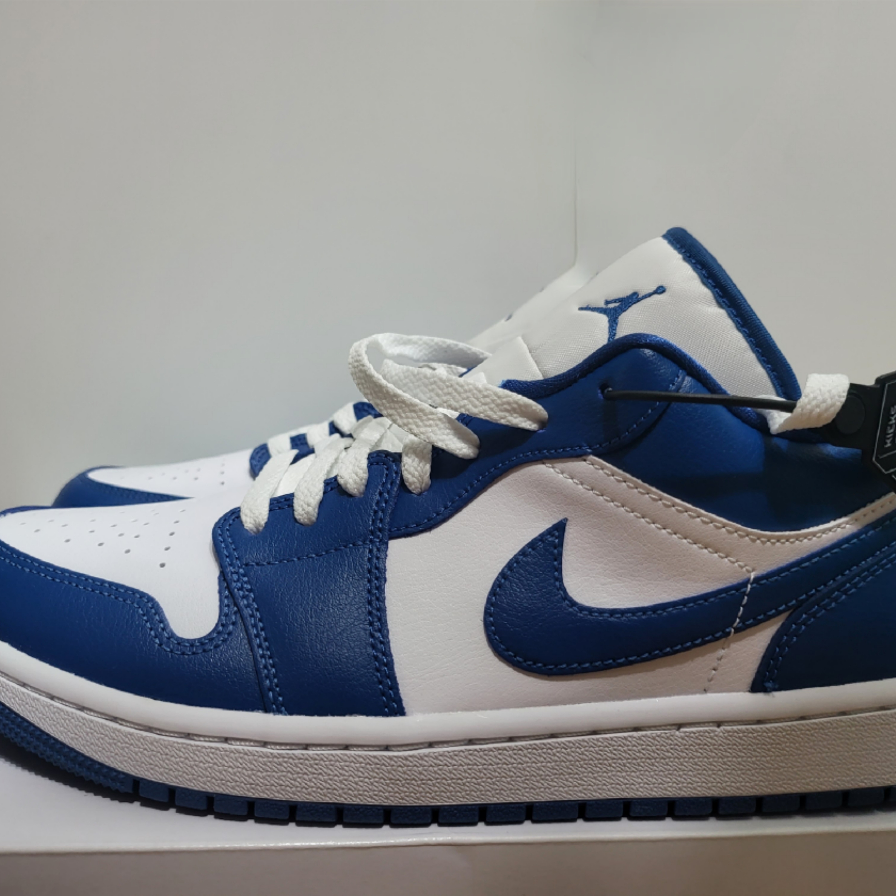 (W) Jordan 1 Low White Dark Marina Blue 착용 스타일