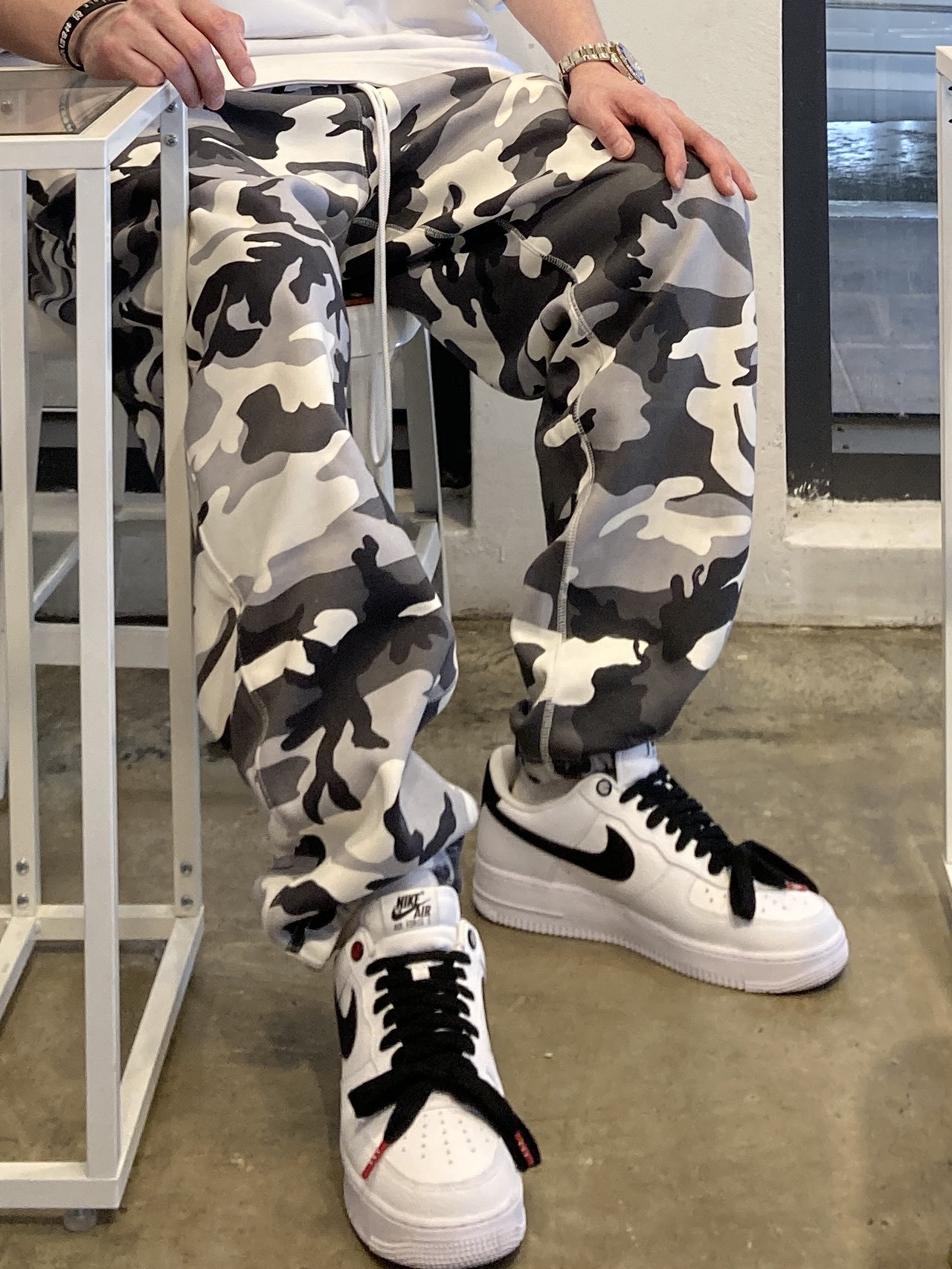 Nike Air Force 1 '07 White Black, (W) Nike Air Force 1 '07 White Black 착용 스타일 - 3