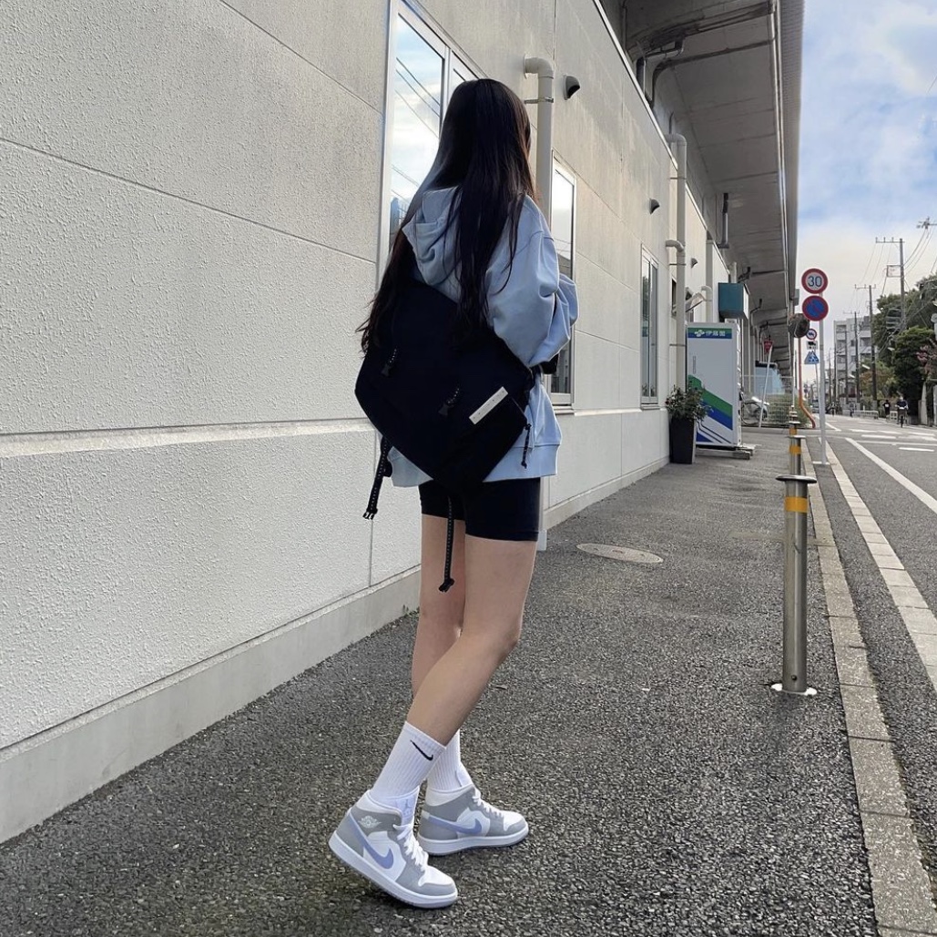 (W) Jordan 1 Mid Wolf Grey 착용 스타일