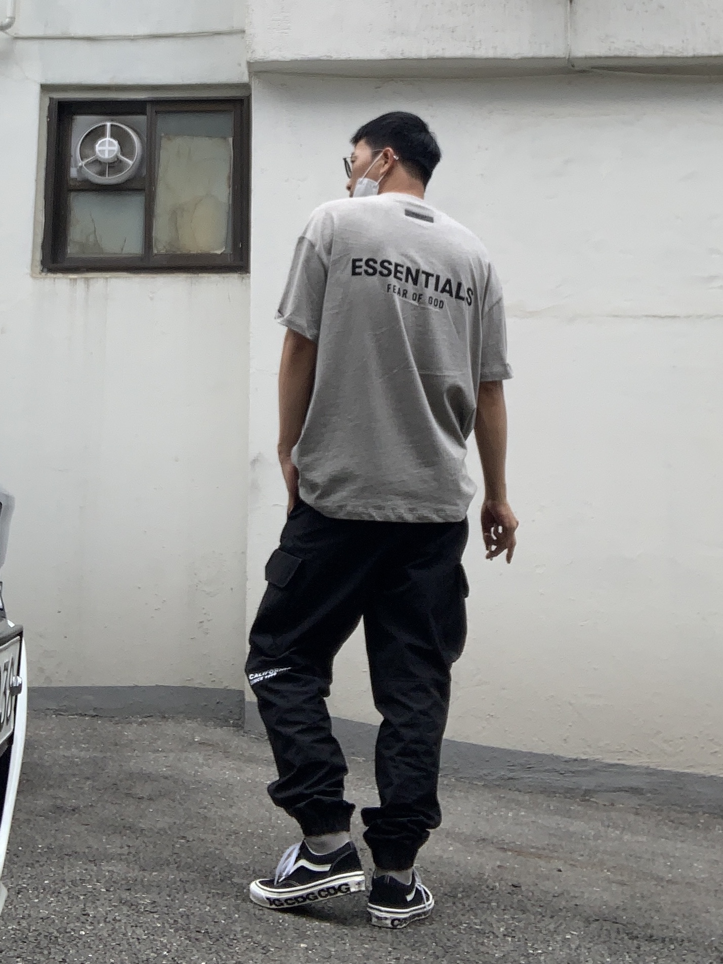 Vans Vault x CDG OG Old Skool LX Side Wall, Essentials The Core Collection T-Shirt Dark Oatmeal 착용 스타일