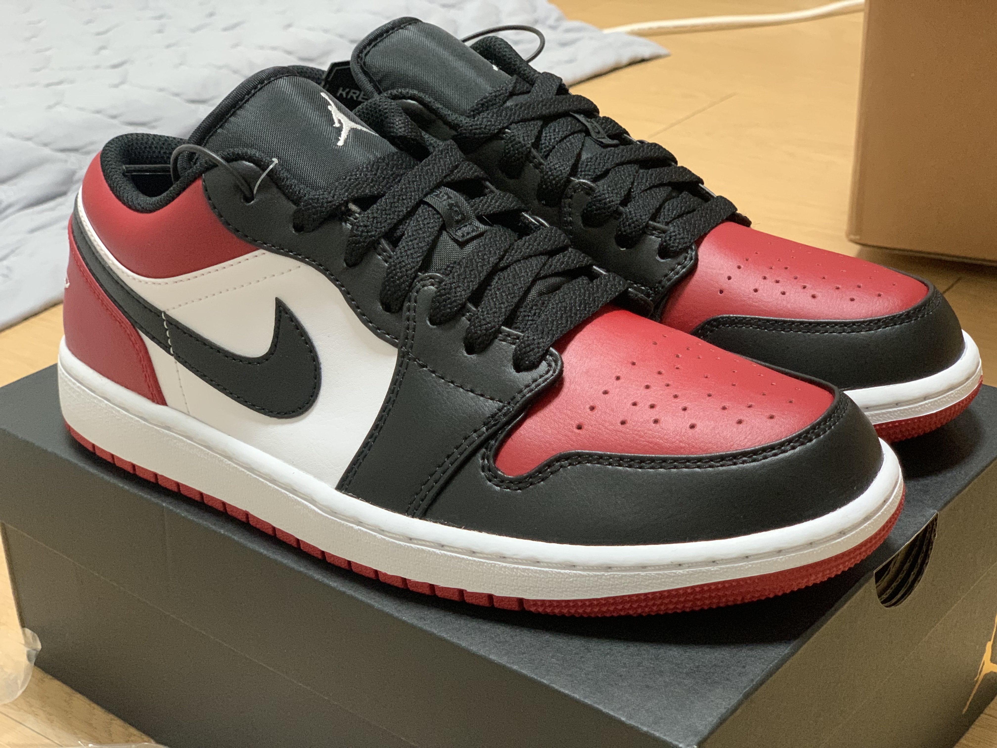 Jordan 1 Low Bred Toe 착용 스타일 - 1